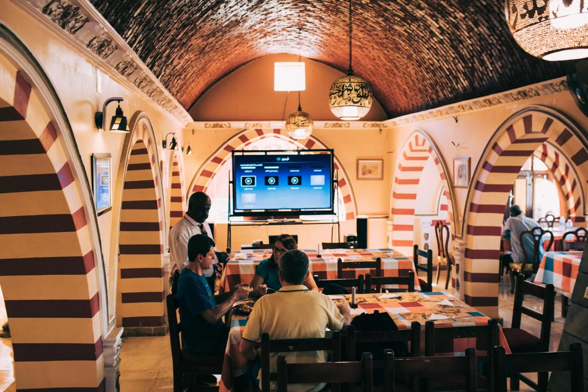 Restaurant/places to eat in Tuya Hotel