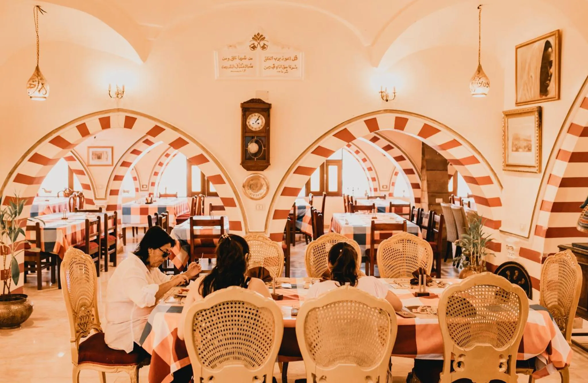 Restaurant/places to eat in Tuya Hotel