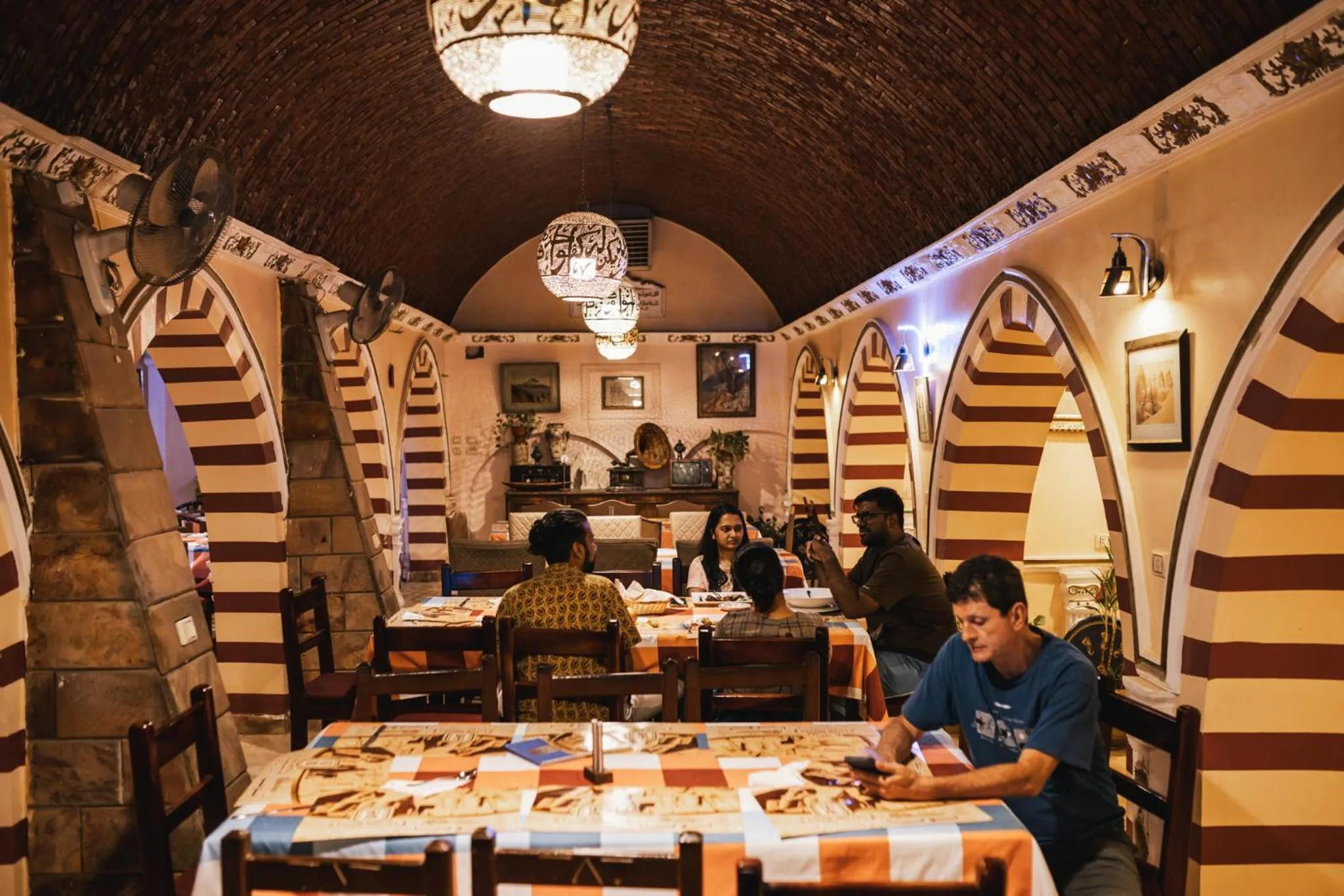 Restaurant/places to eat in Tuya Hotel