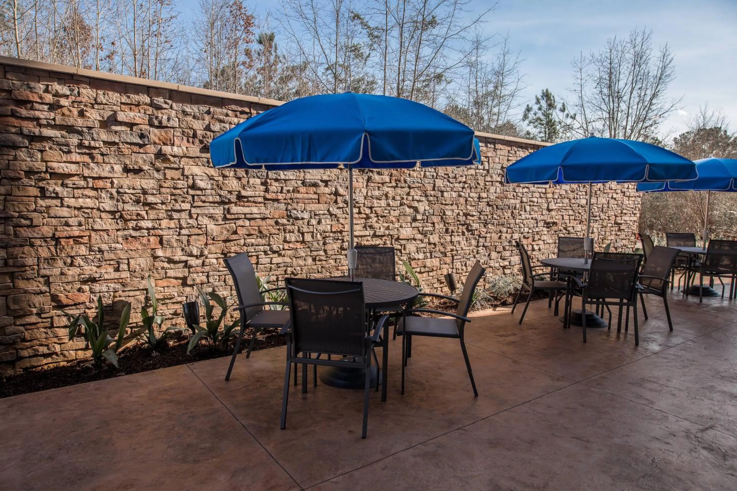 Patio in Fairfield Inn & Suites by Marriott Florence I-20