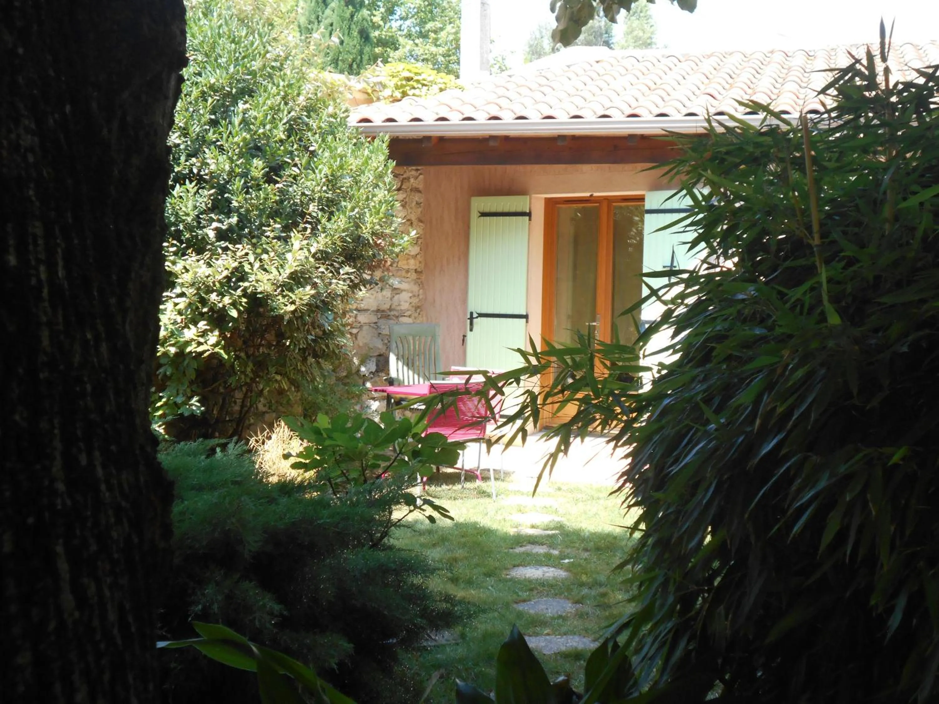 Facade/entrance in Louminai