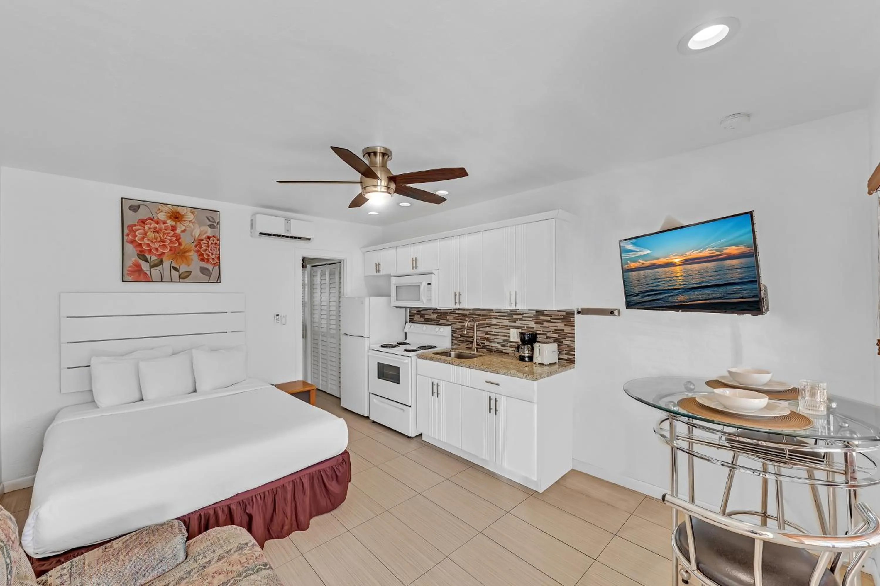 Bedroom in The Sunrise