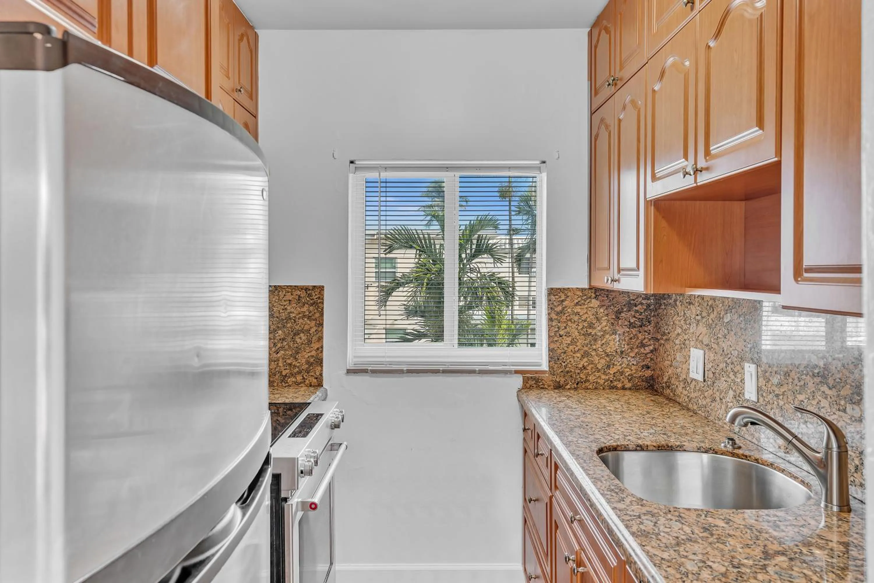 Kitchen or kitchenette in The Sunrise