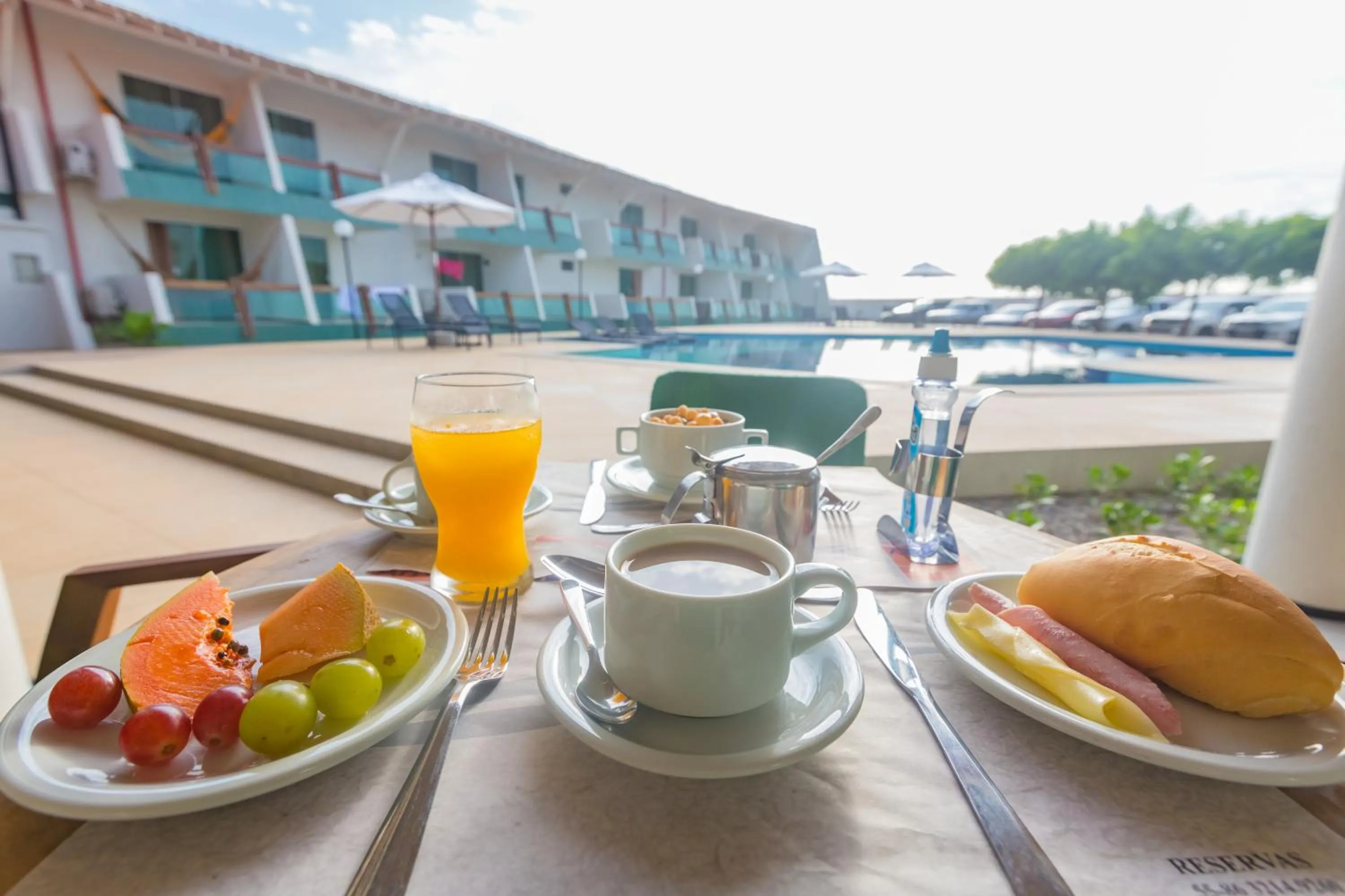 Food and drinks in Arrey Beach Hotel