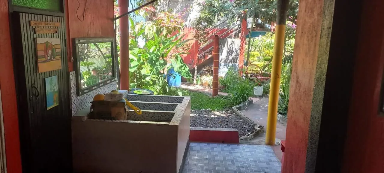 Garden in Hotel y Restaurante Playa Linda