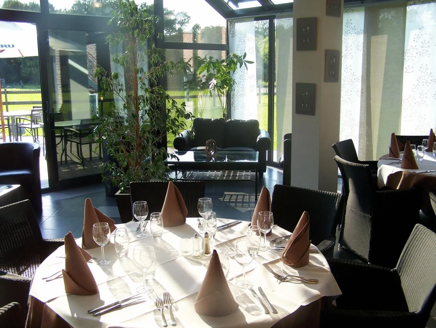 Restaurant/places to eat in Hotel Les Mignees