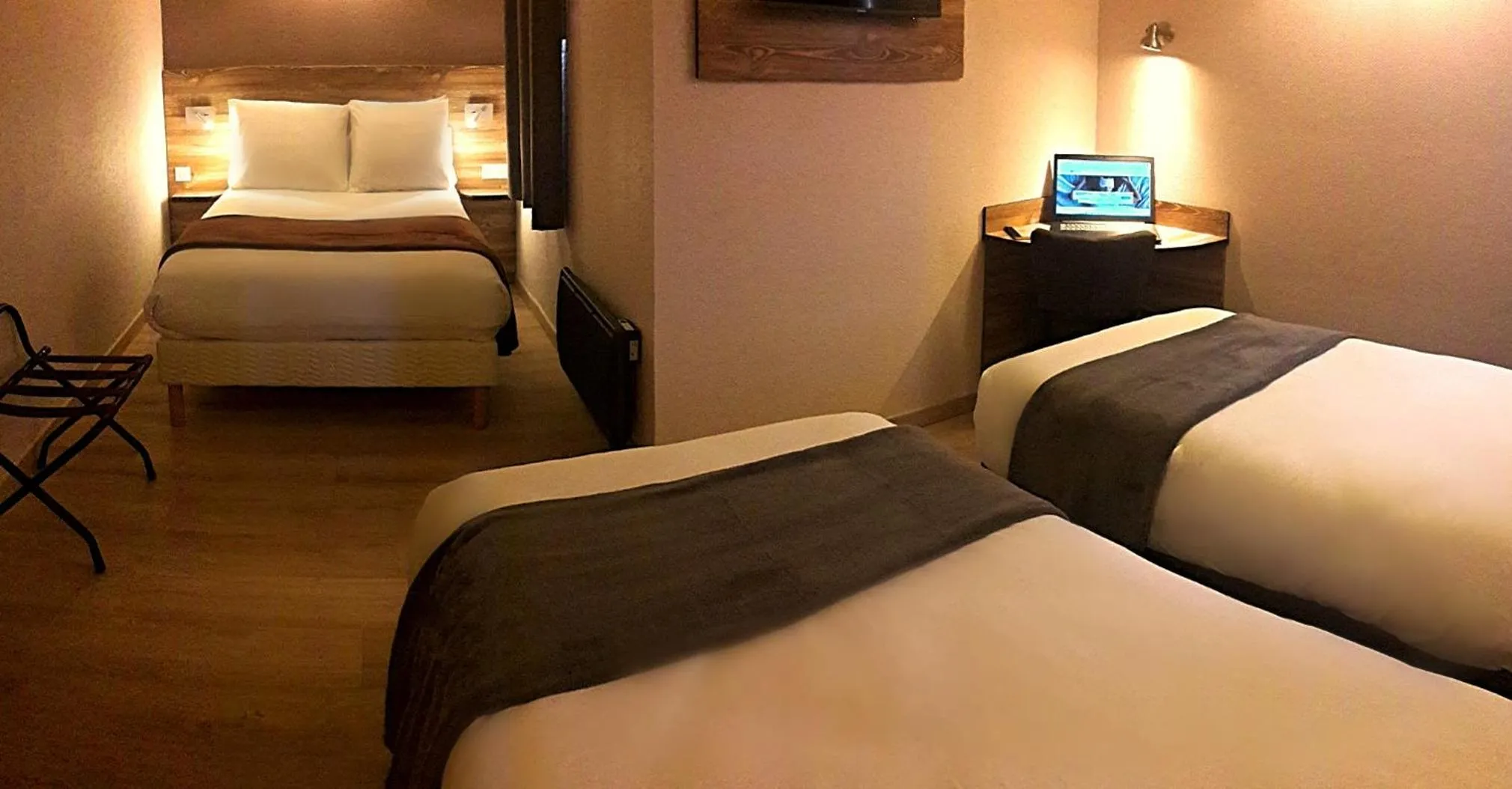 Bedroom, Bed in Brit Hotel Confort Pau Lons