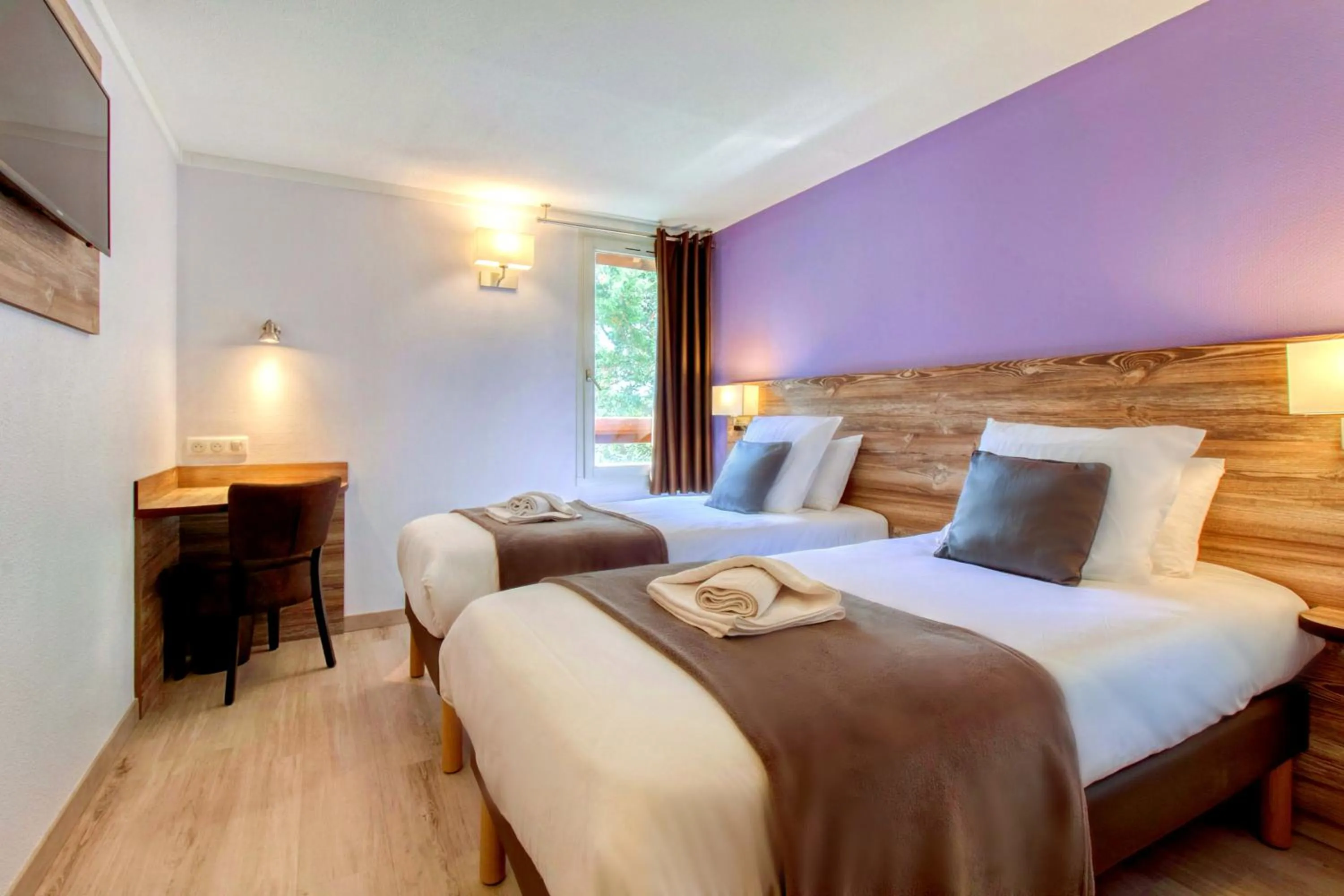 Bedroom, Bed in Brit Hotel Confort Pau Lons