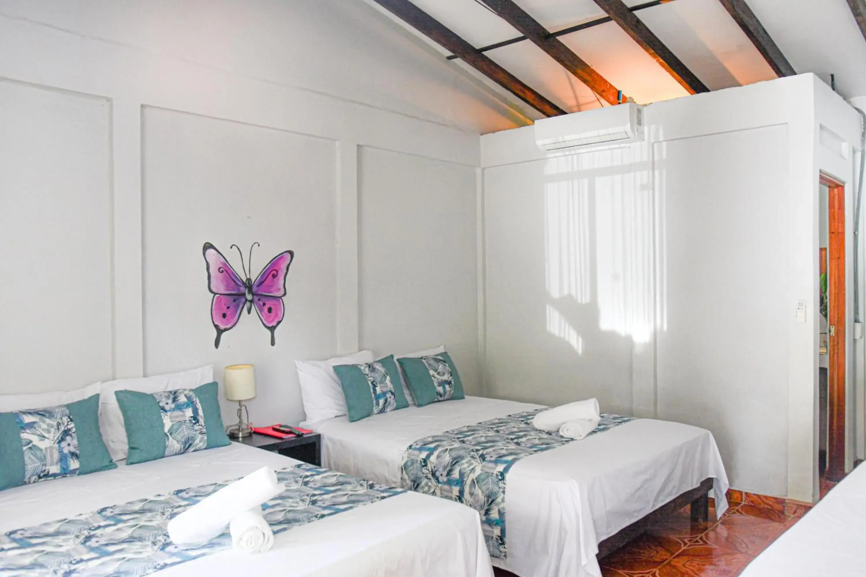 Double Room with Private Bathroom - single occupancy in Cabinas Bahía Uvita - Marino Ballena National Park Lodge Double Room with Private Bathroom - single occupancy in Cabinas Bahía Uvita - Marino Ballena National Park Lodge