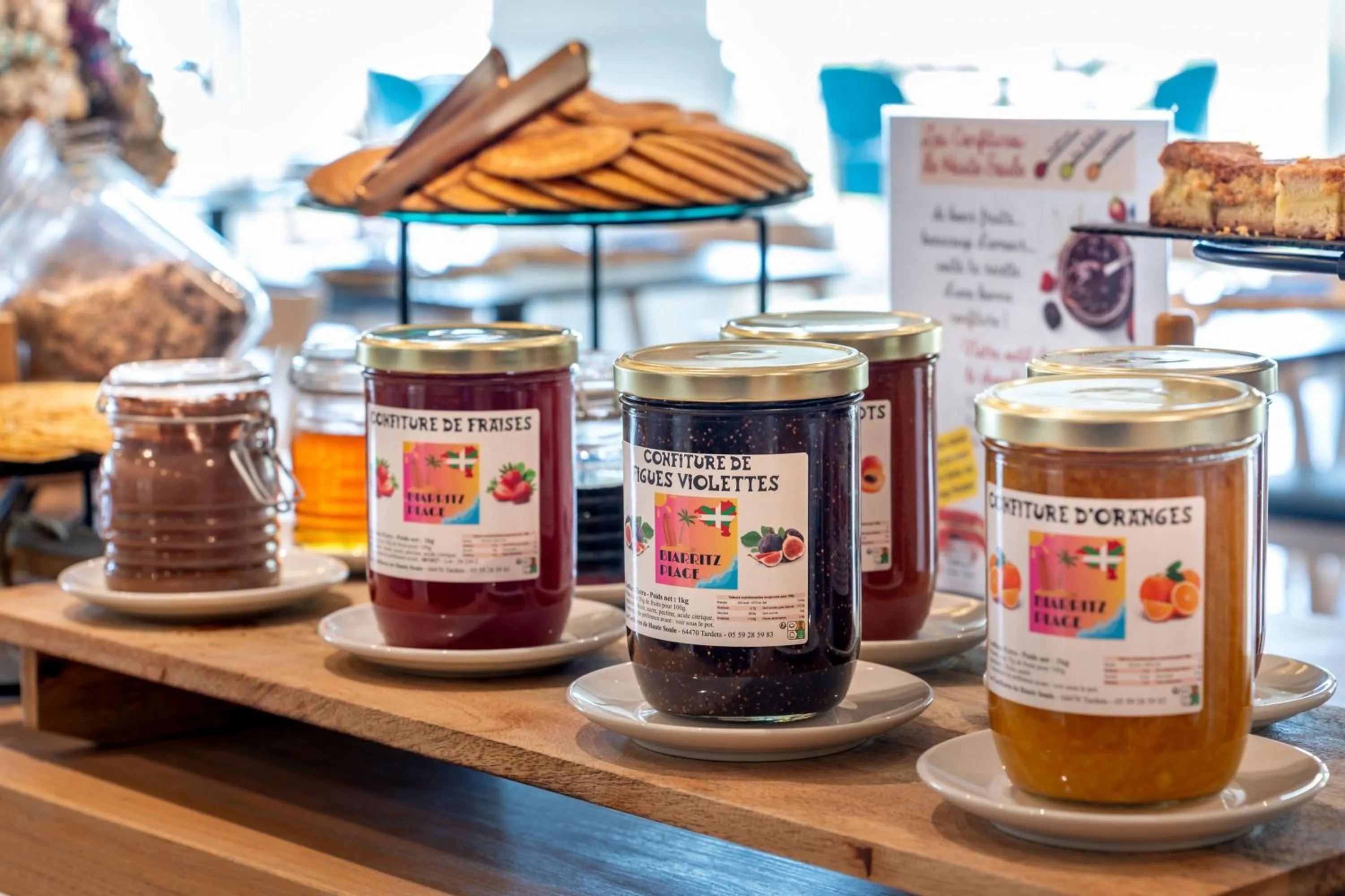 Food and drinks in ibis Styles Biarritz Plage