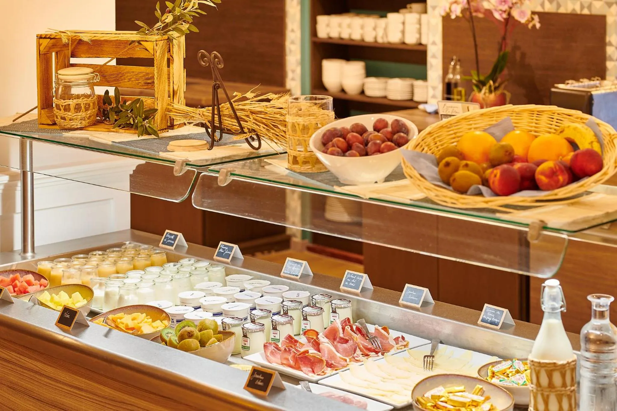 Breakfast in ibis Styles Biarritz Plage