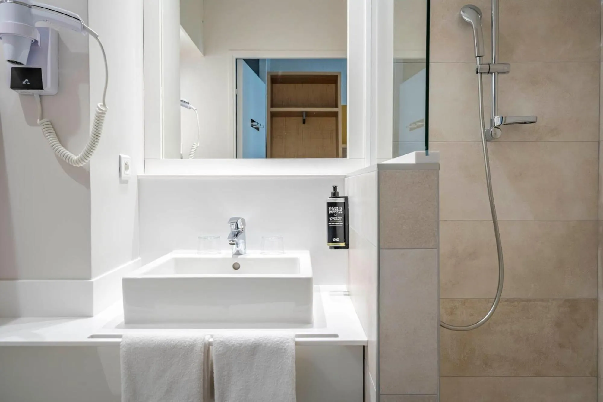 Bathroom in ibis Styles Biarritz Plage