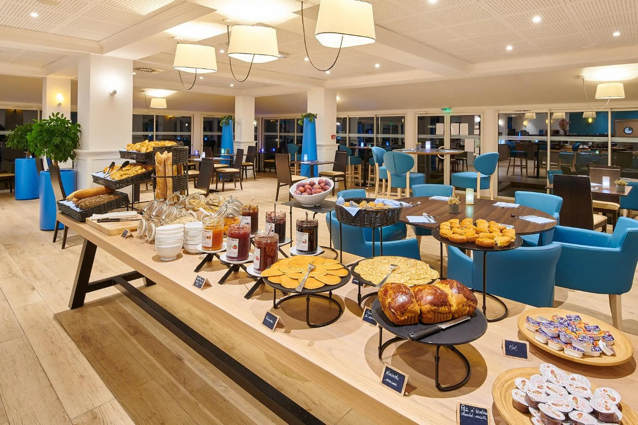 Food and drinks in ibis Styles Biarritz Plage