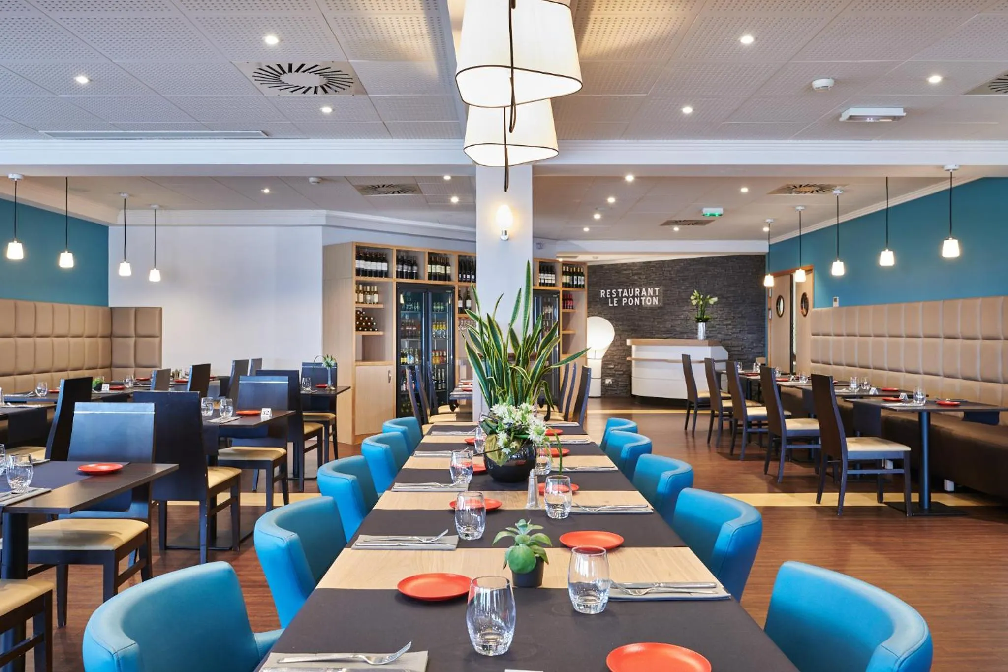 Restaurant/places to eat in ibis Styles Biarritz Plage