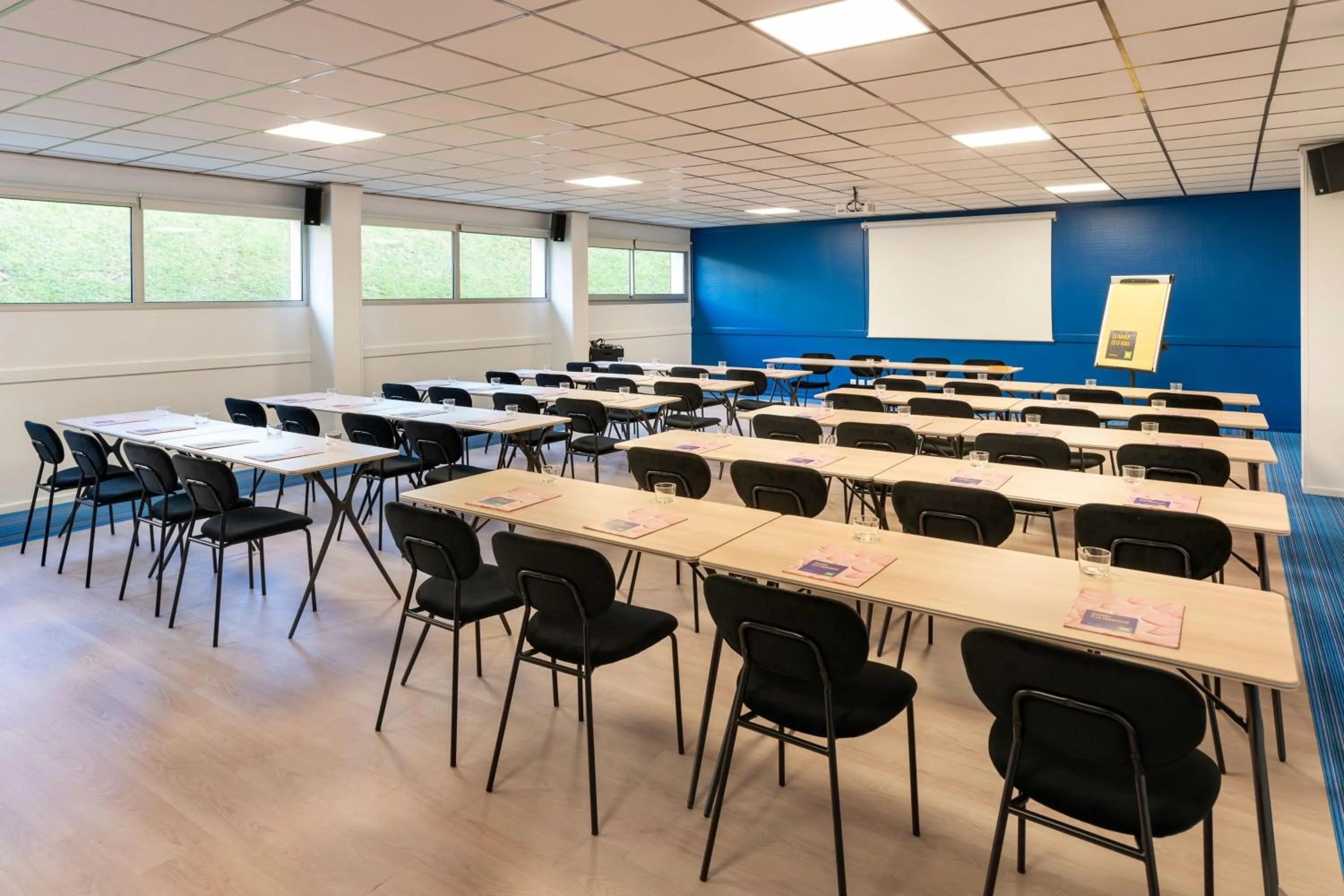 Meeting/conference room in ibis Styles Biarritz Plage