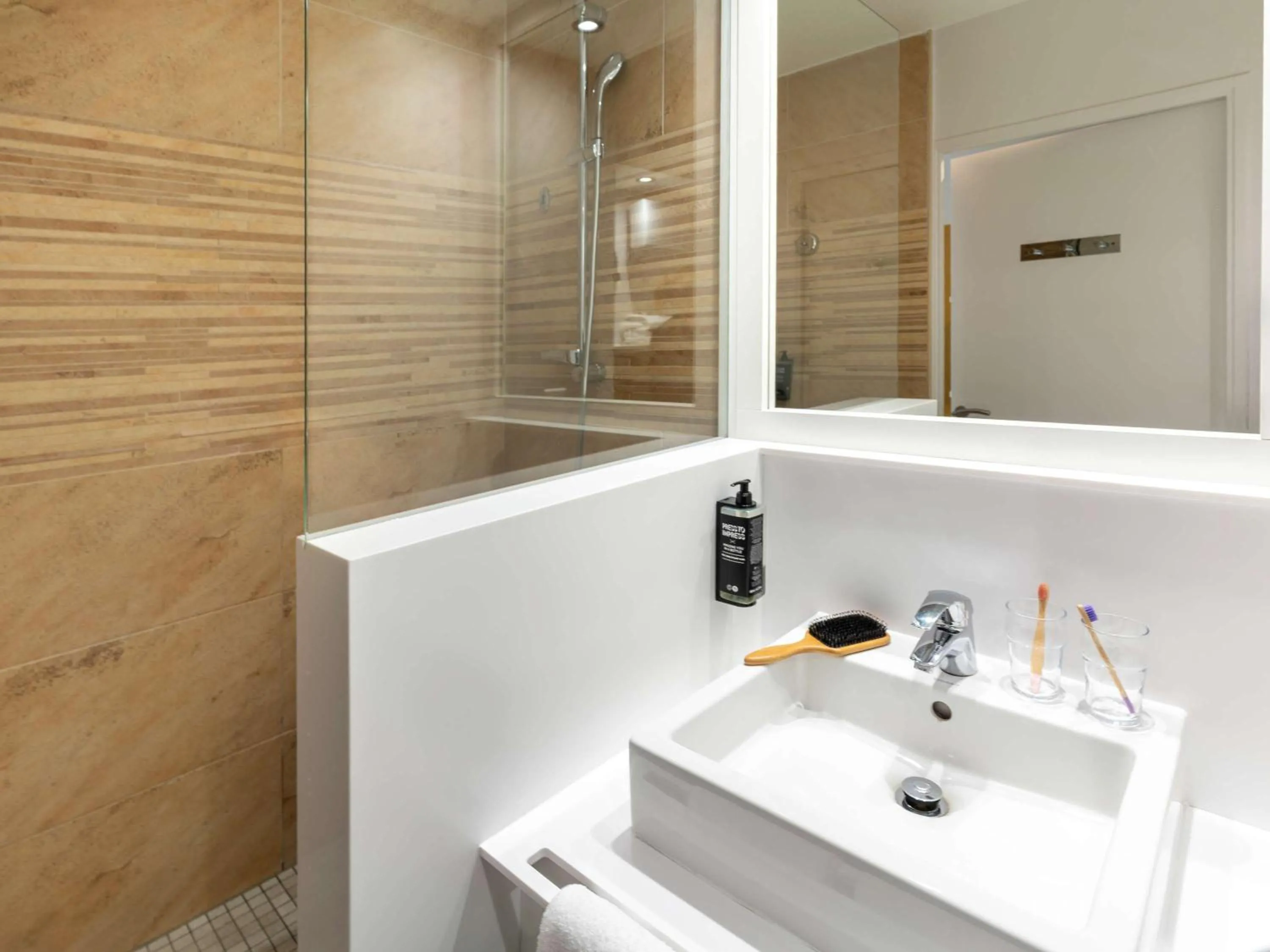 Property building in Hôtel Le Biarritz