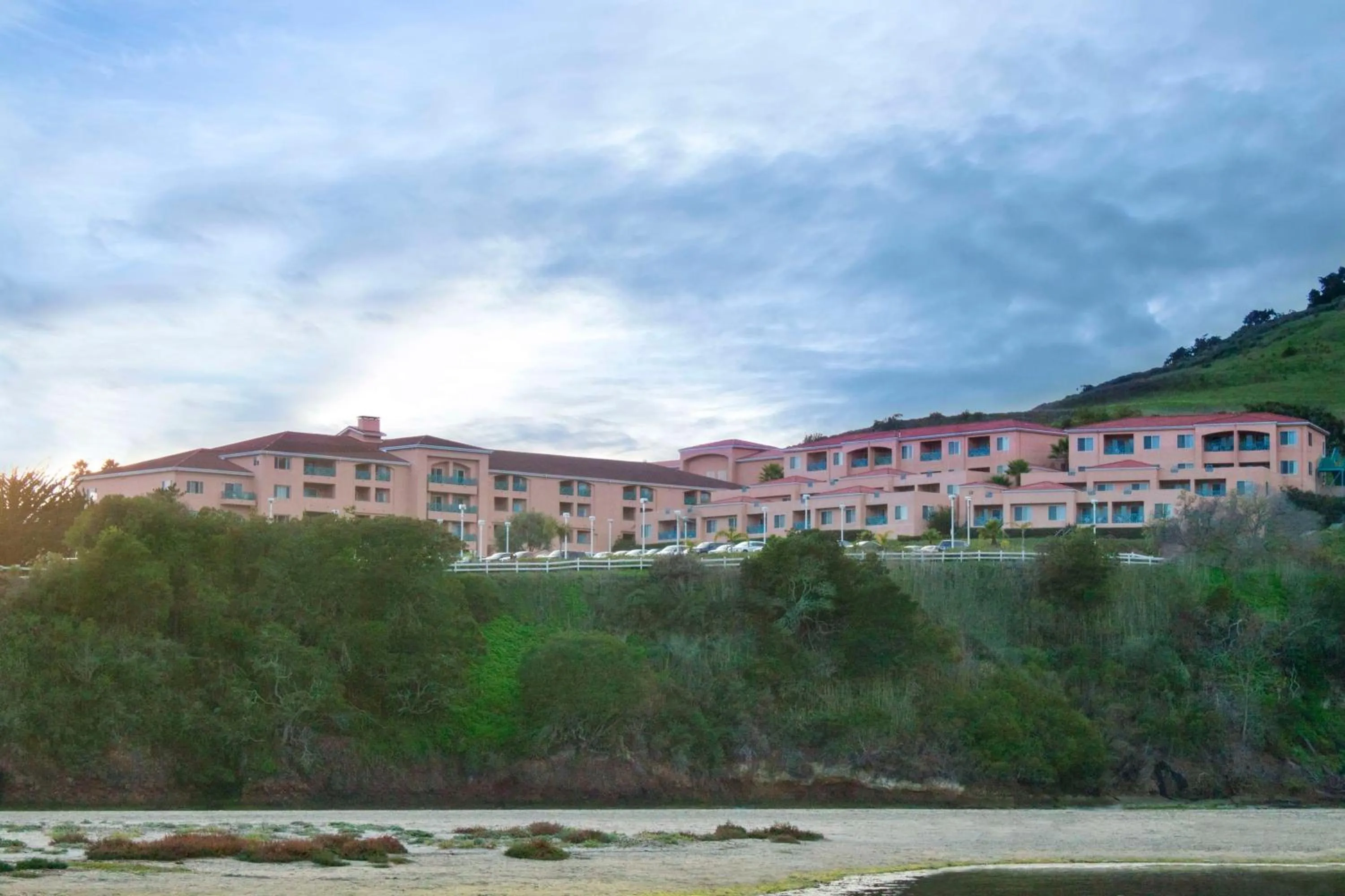 Property building in Hilton Vacation Club San Luis Bay Avila Beach
