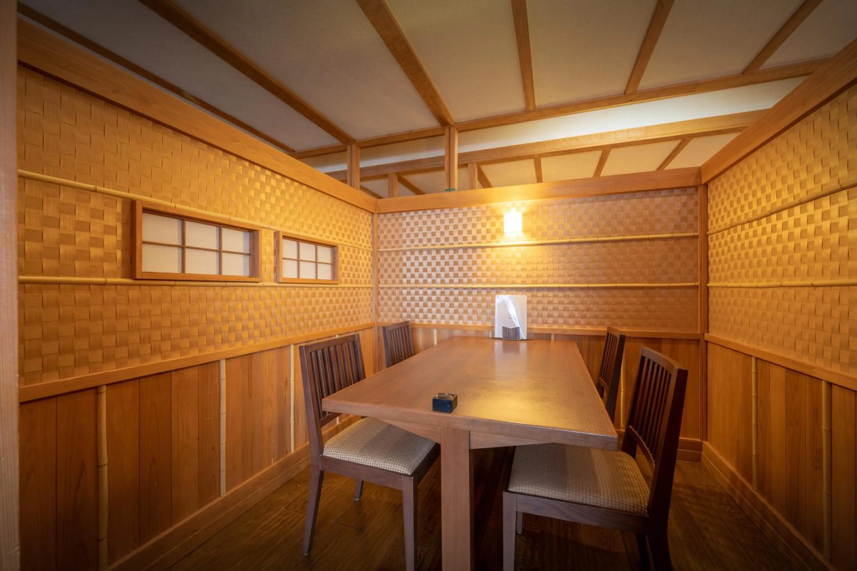 Restaurant/places to eat in Yumoto Kissho