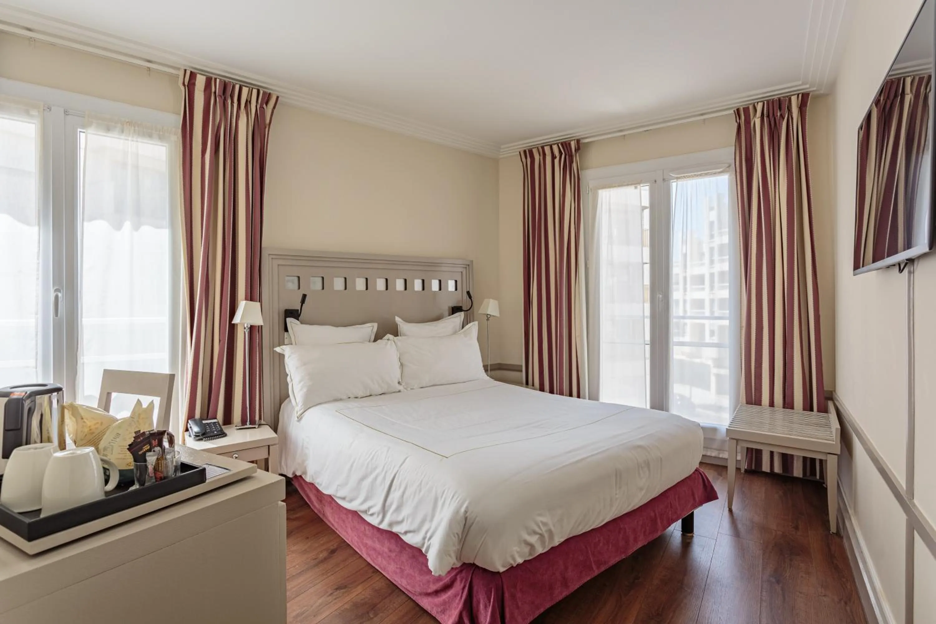 Bedroom, Bed in Grand Tonic Hotel & SPA NUXE