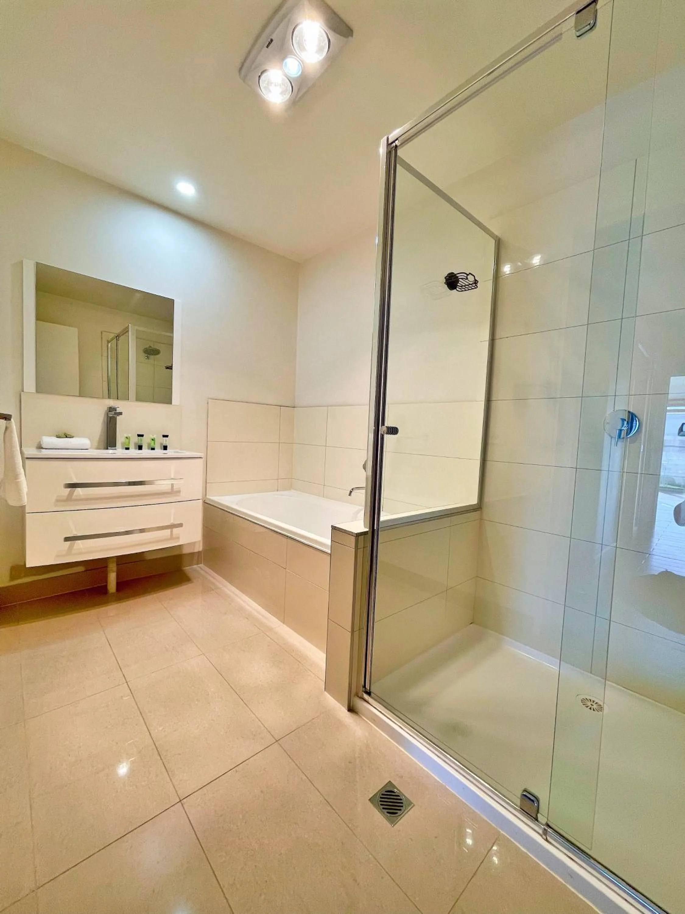 Phillip Island Towers