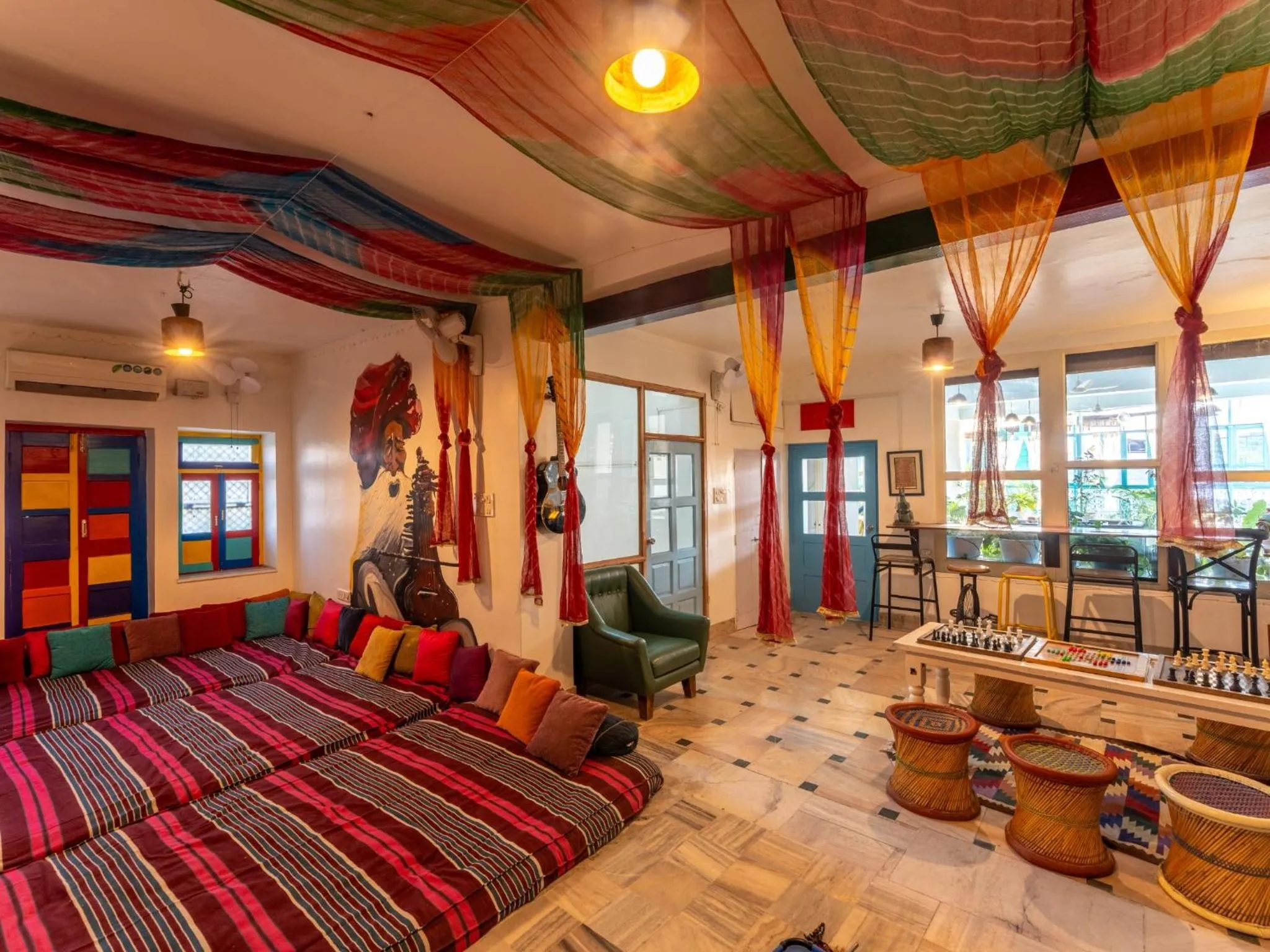 Communal lounge/ TV room, Bed in Moustache Jodhpur