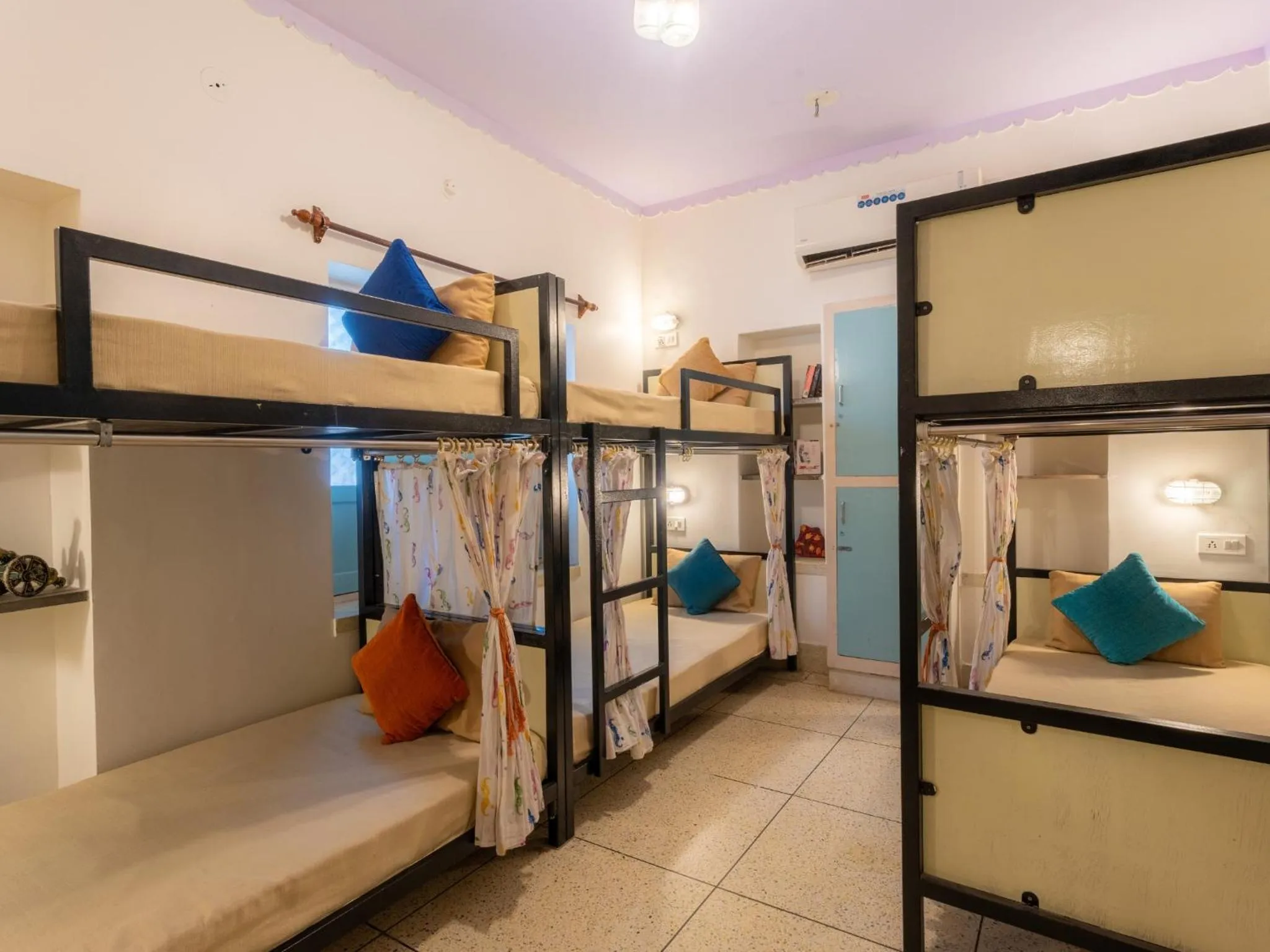 bunk bed, Bed in Moustache Jodhpur