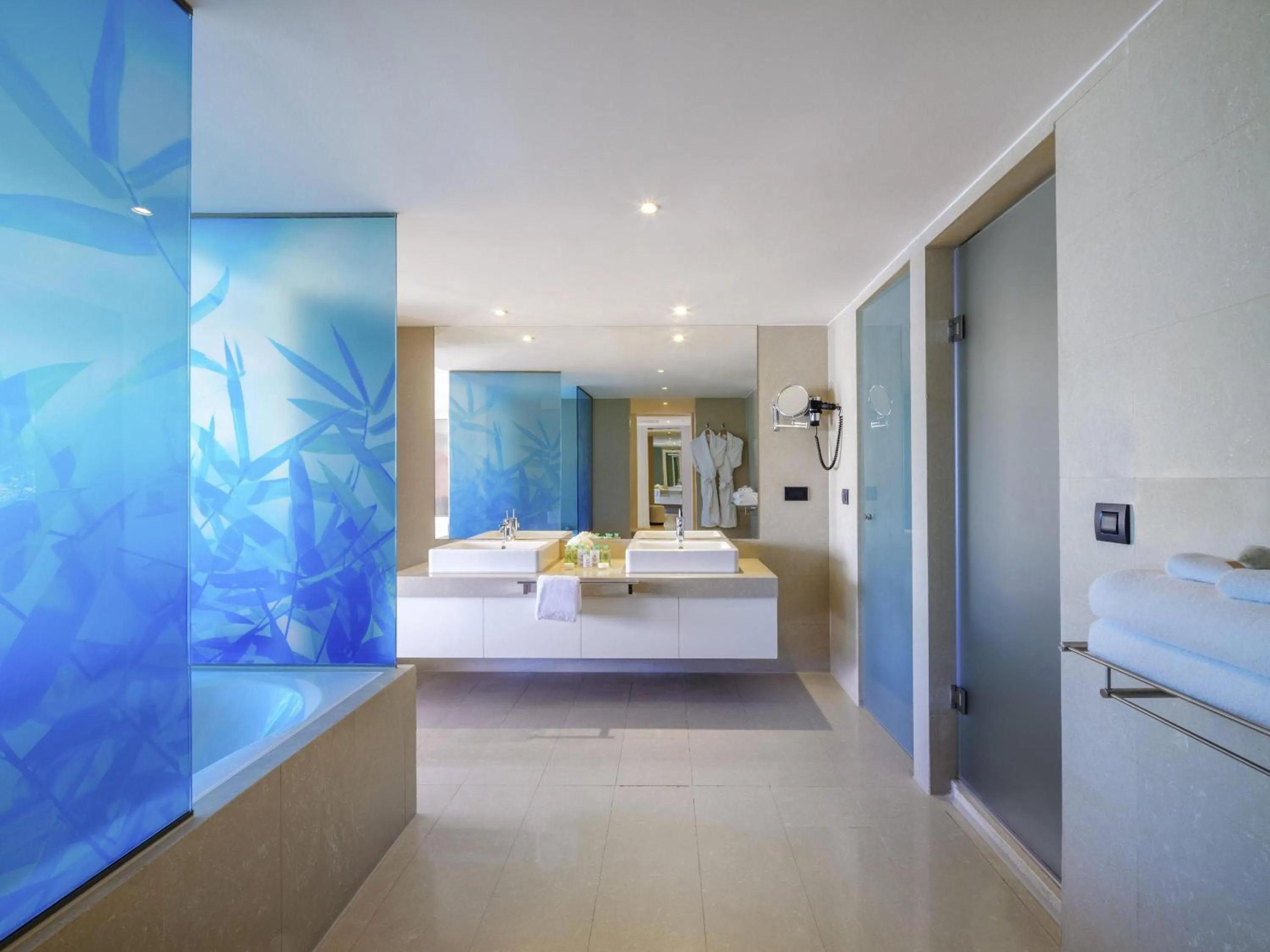 Bedroom, Bed in Rixos Premium Dubrovnik