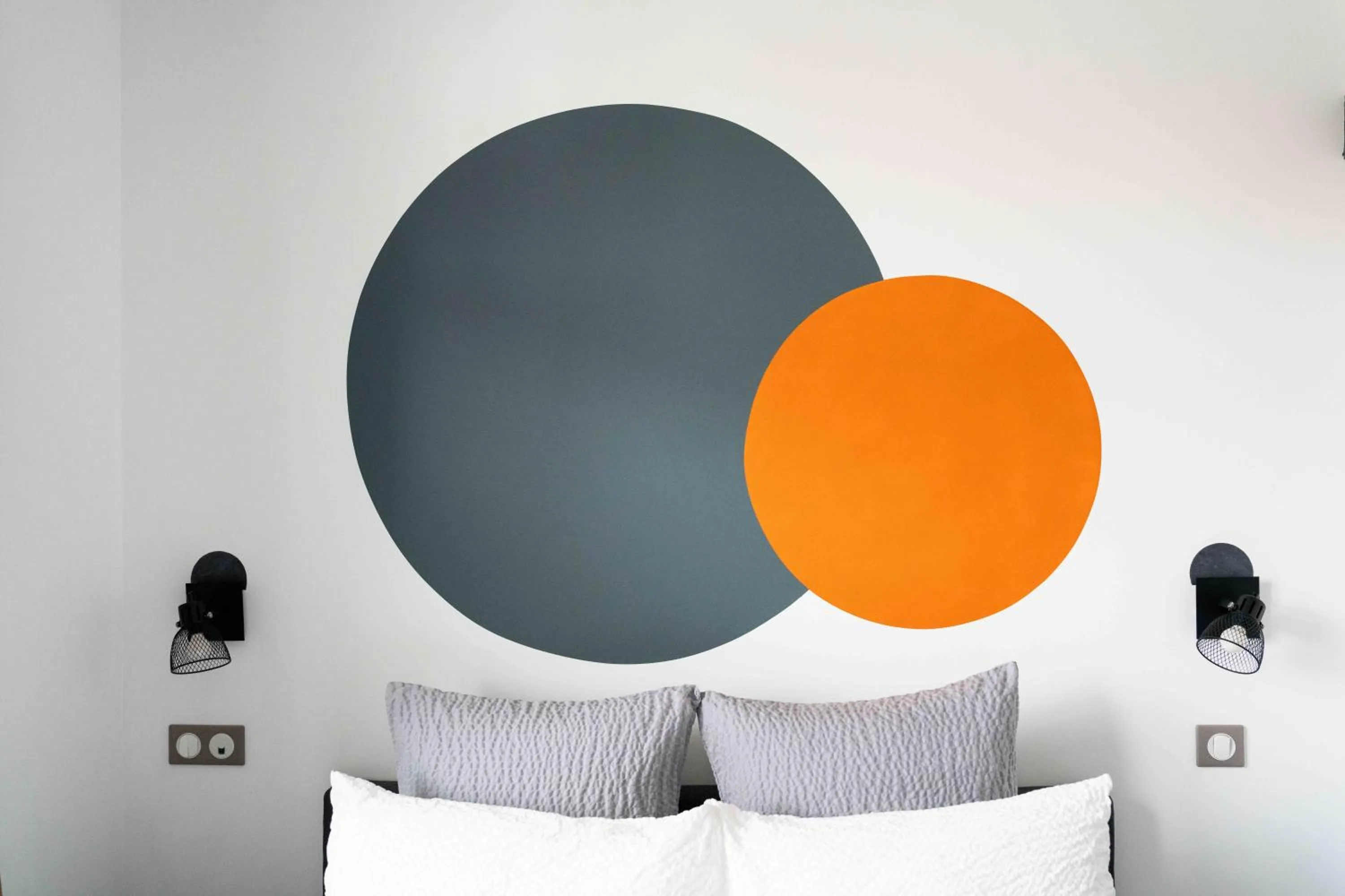 Bed in Hotel Txutxu-Mutxu