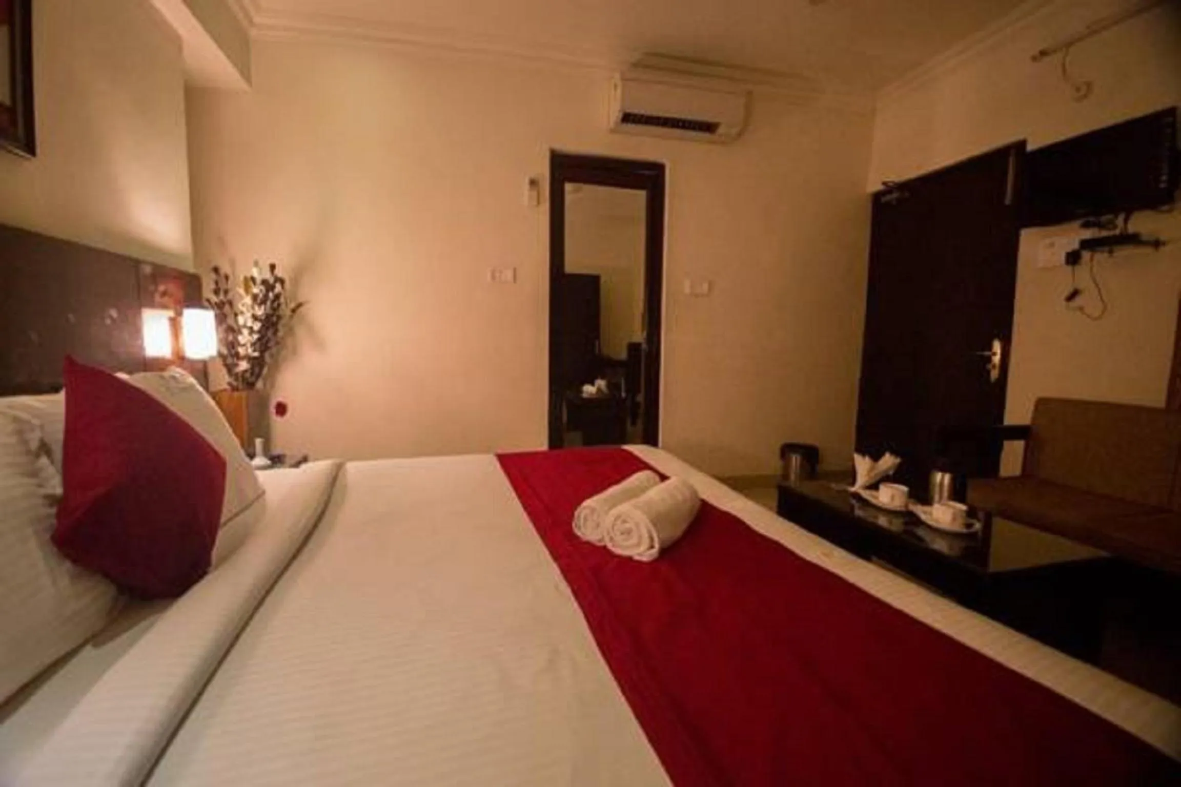 Bedroom, Bed in ANR Hotels