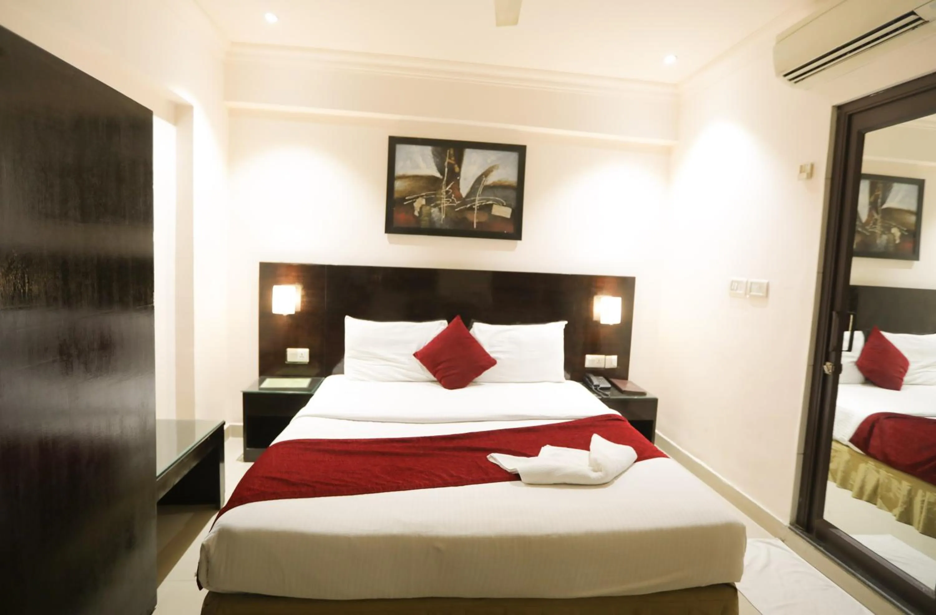 Bedroom, Bed in ANR Hotels