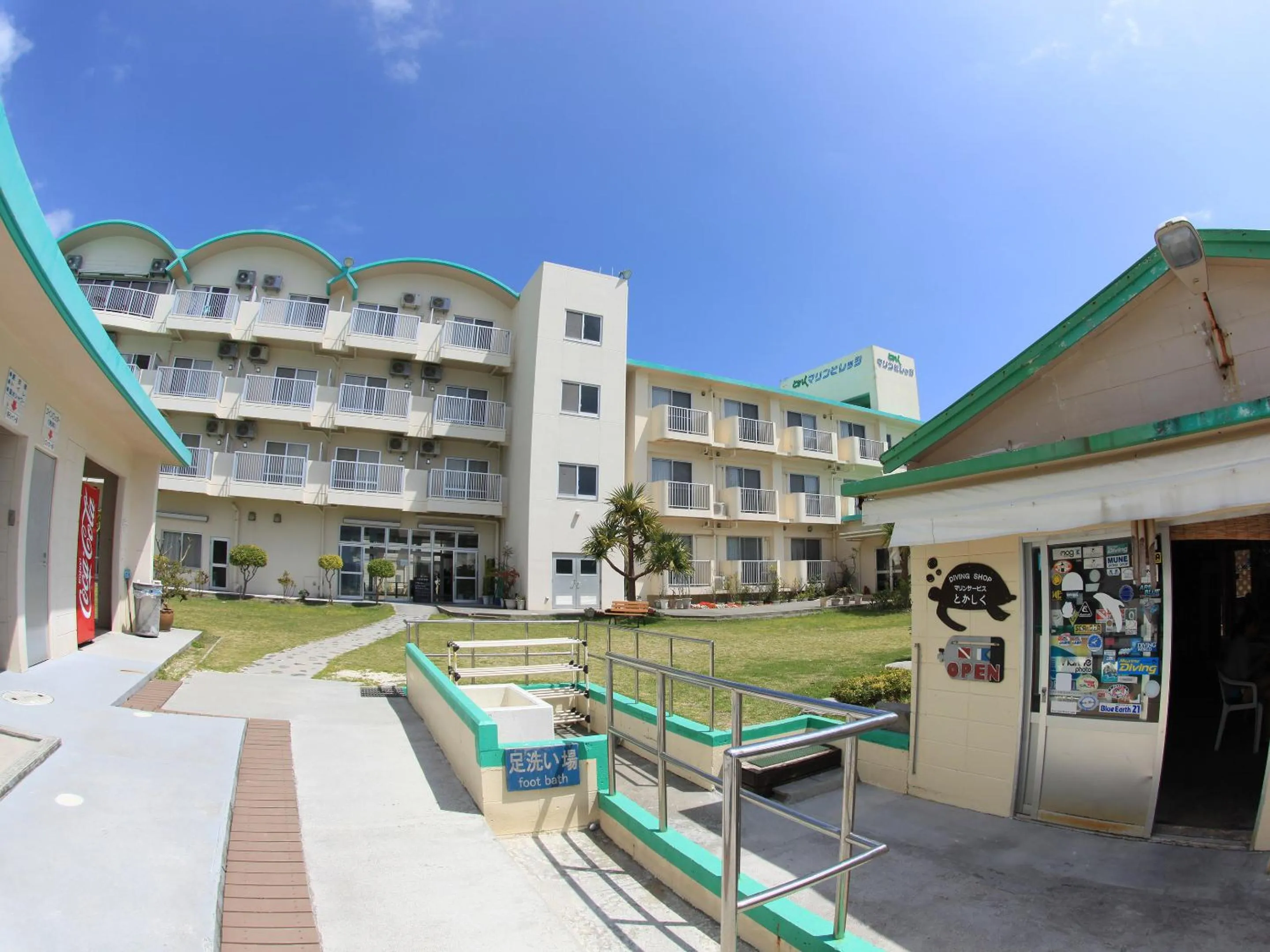 Property building in Tokashiku Marine Villege