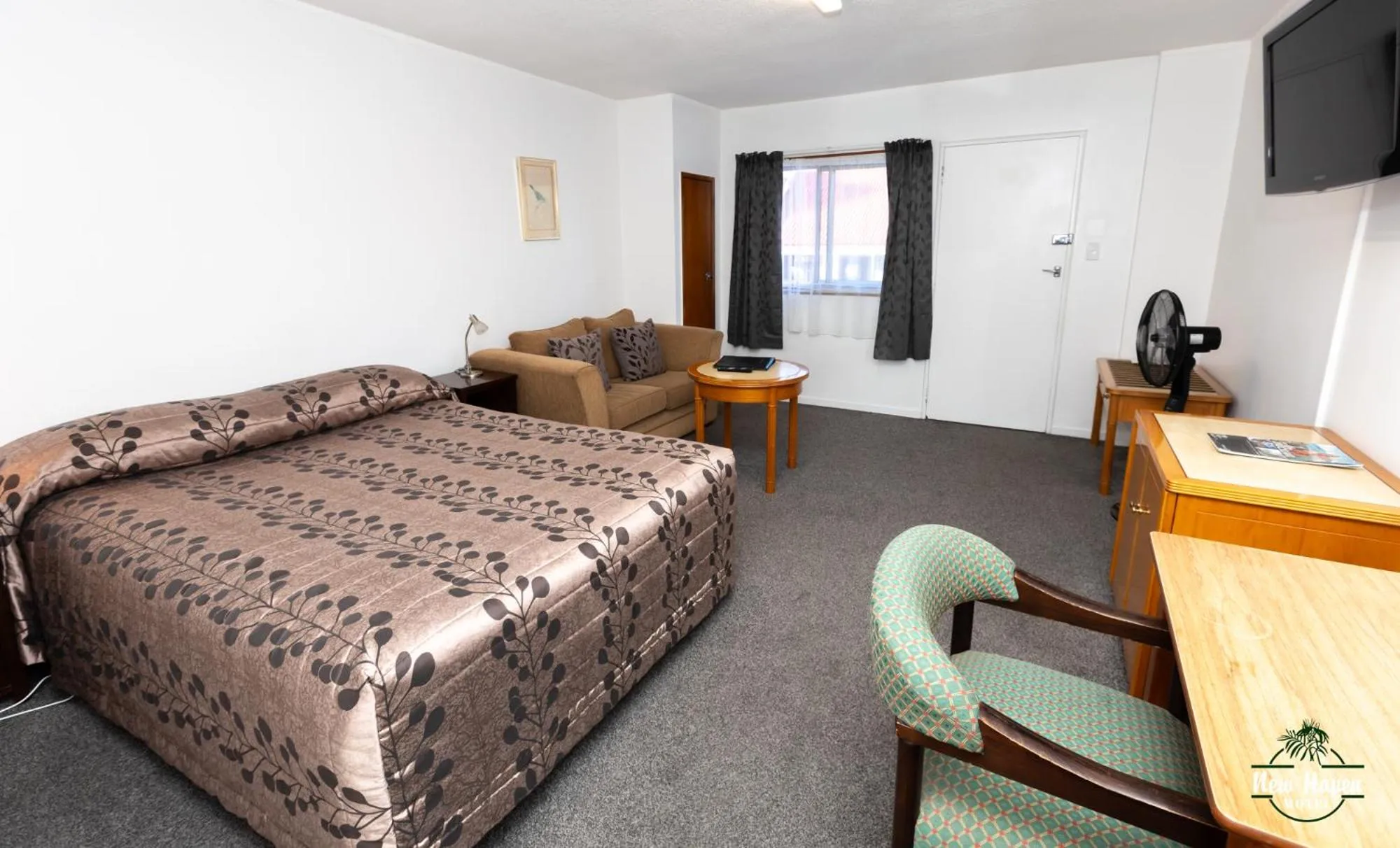 Bed in New Haven Motel