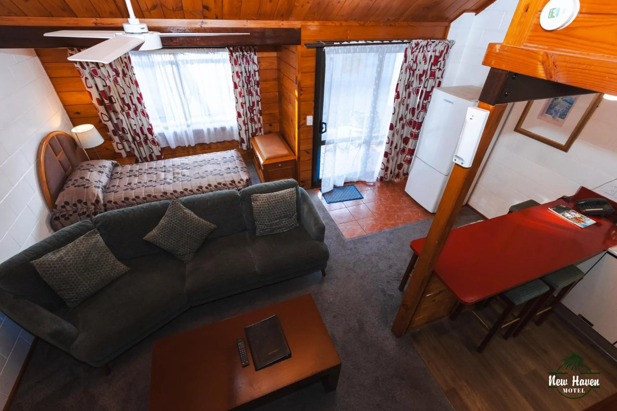 Bed in New Haven Motel