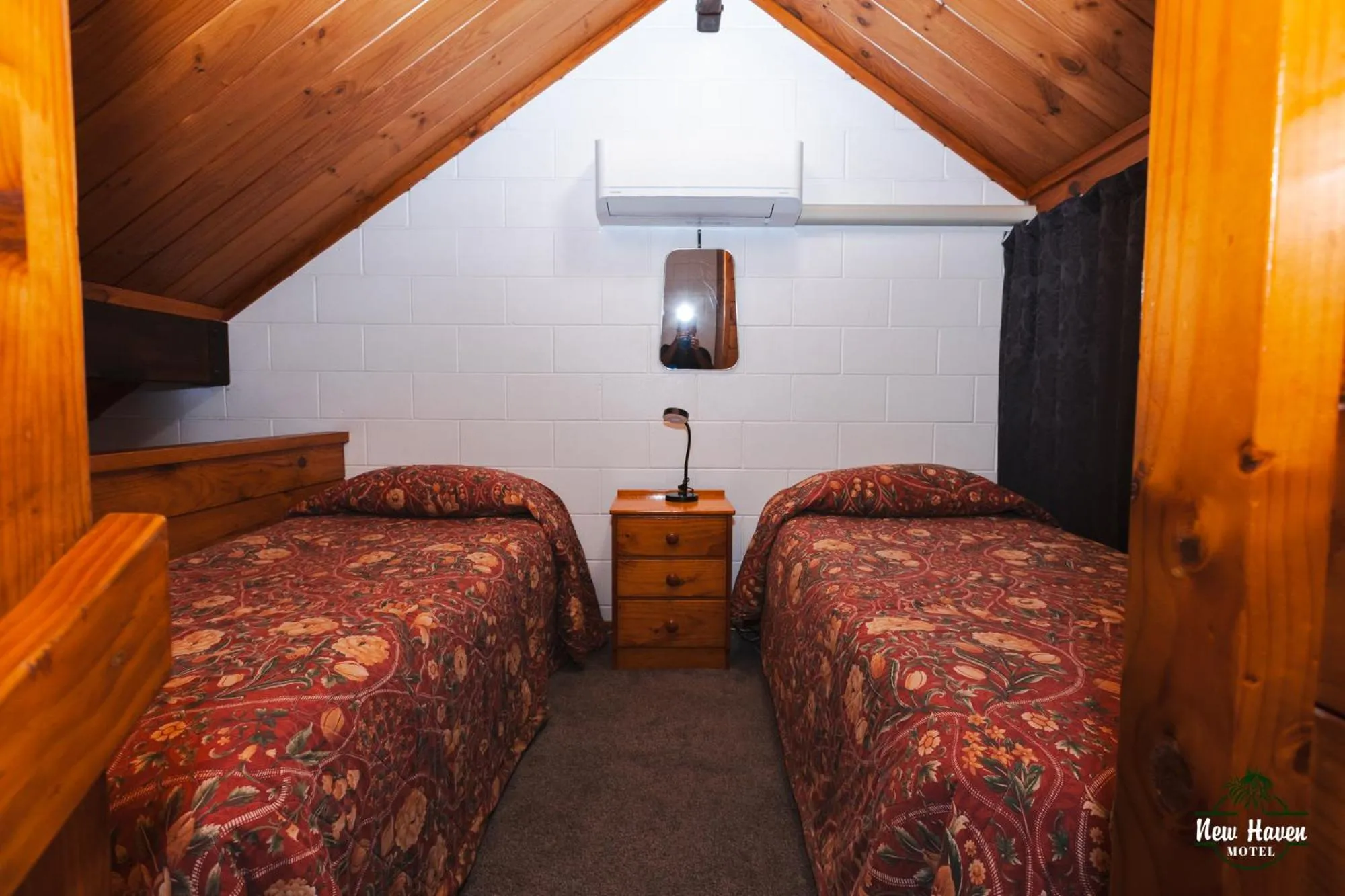 Bed in New Haven Motel