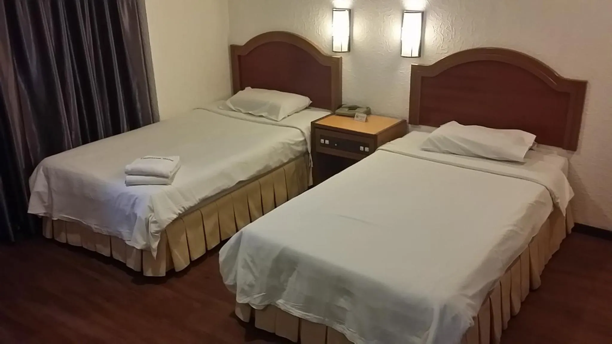 Bedroom, Bed in Hotel Waterfall