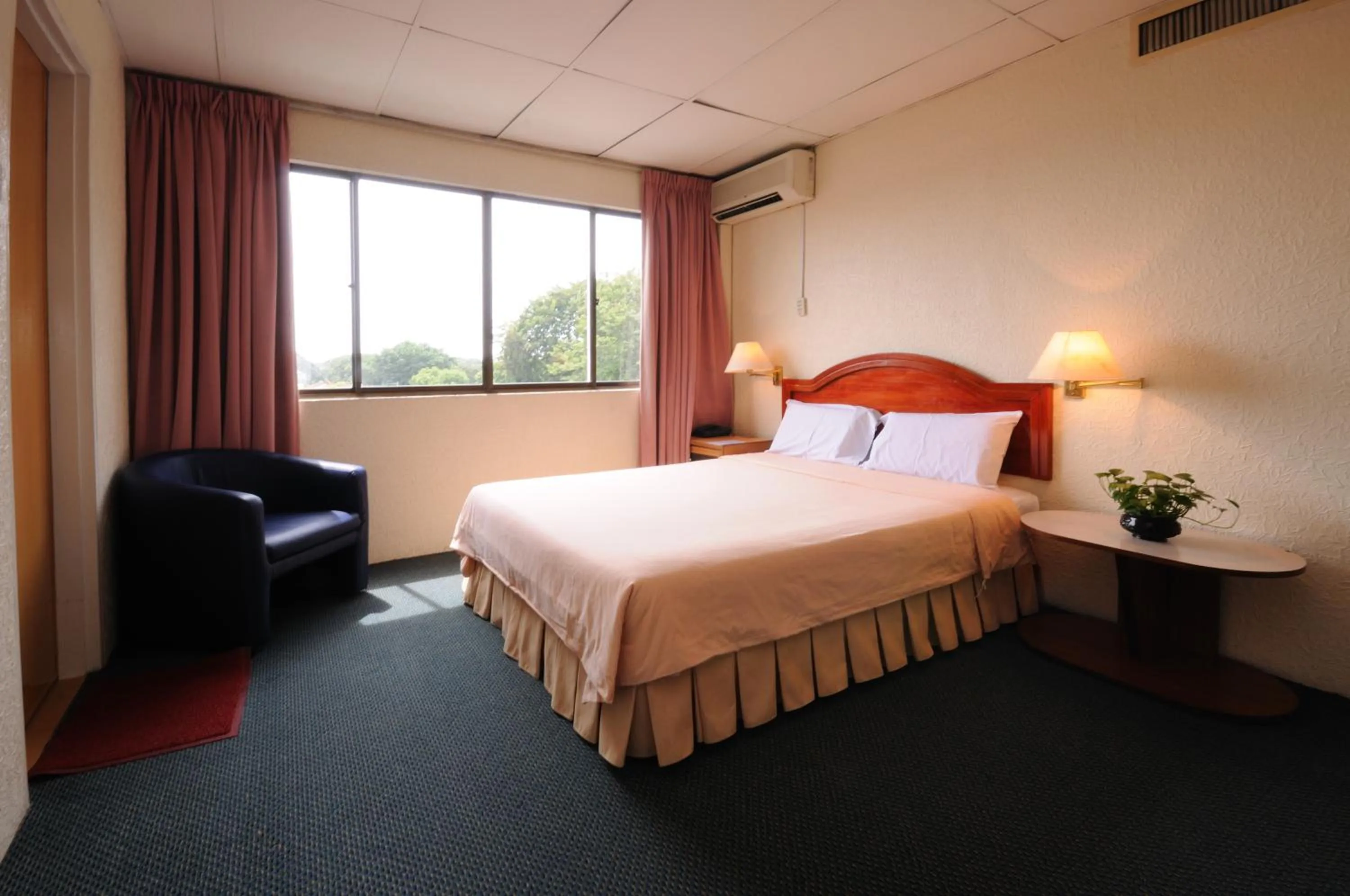 Bedroom, Bed in Hotel Waterfall