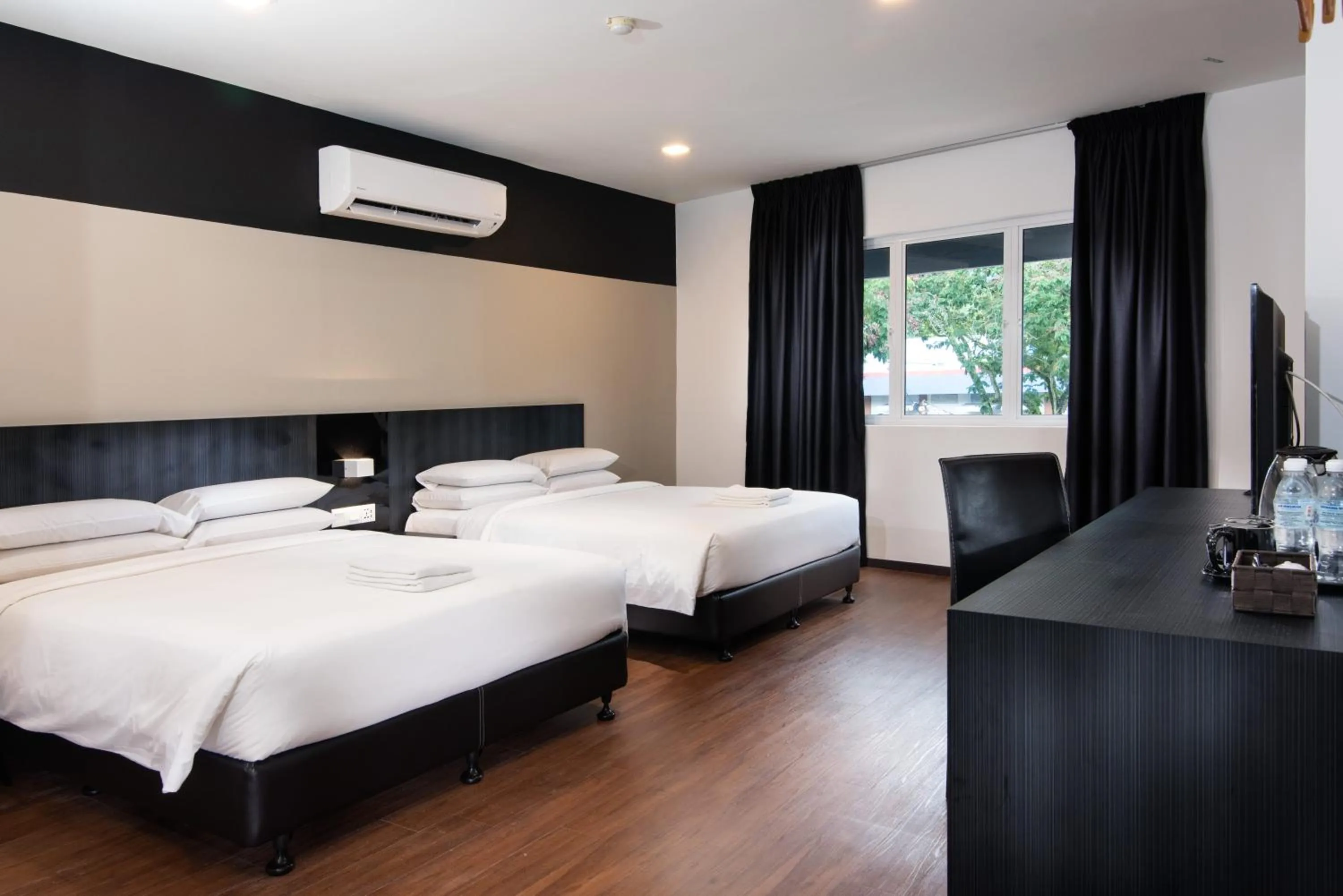 Bed in Hotel Waterfall