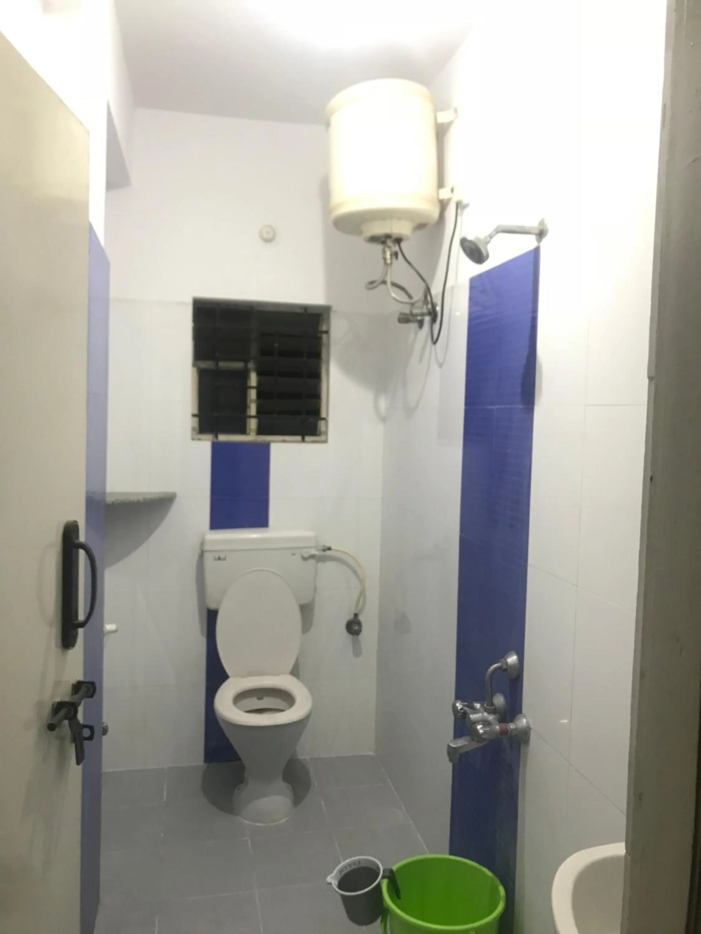 Bathroom in The Little Blue Window Hostel