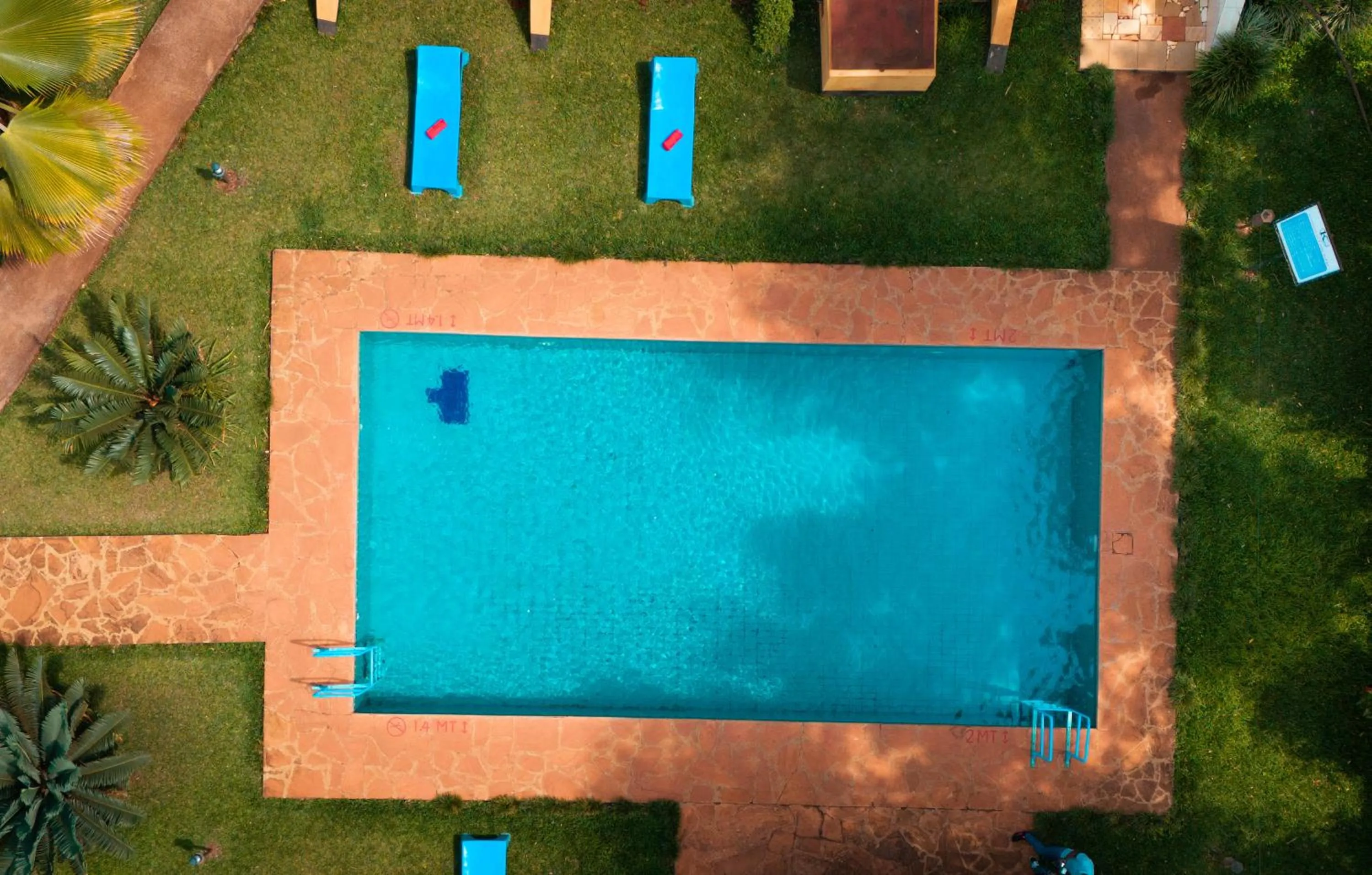 Swimming pool in Keys Hotel Mbokomu Branch