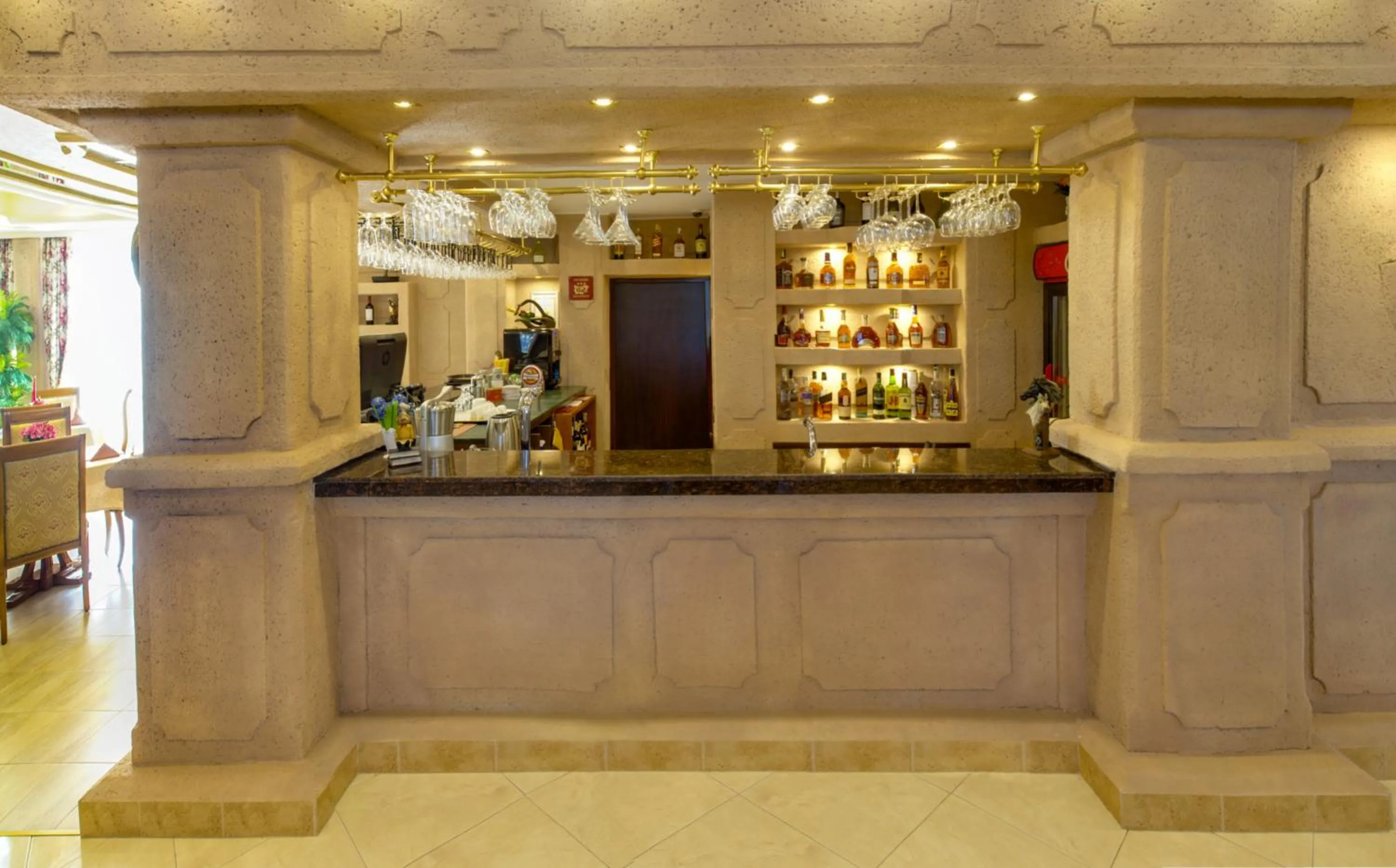 Restaurant/places to eat in Boutique Hotel VSK Kentavar