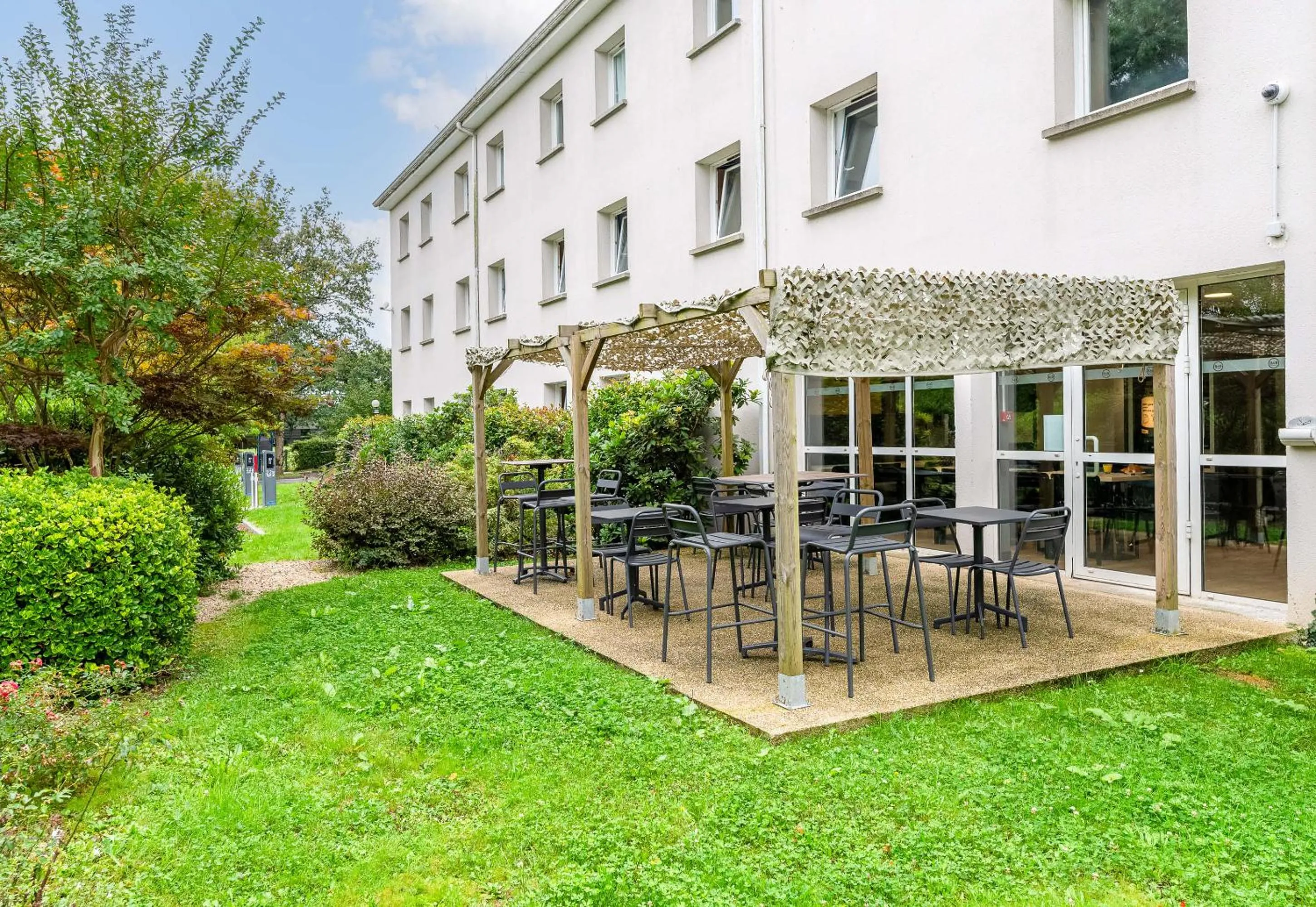 Patio in B&B HOTEL Nantes Atlantis Le Zenith