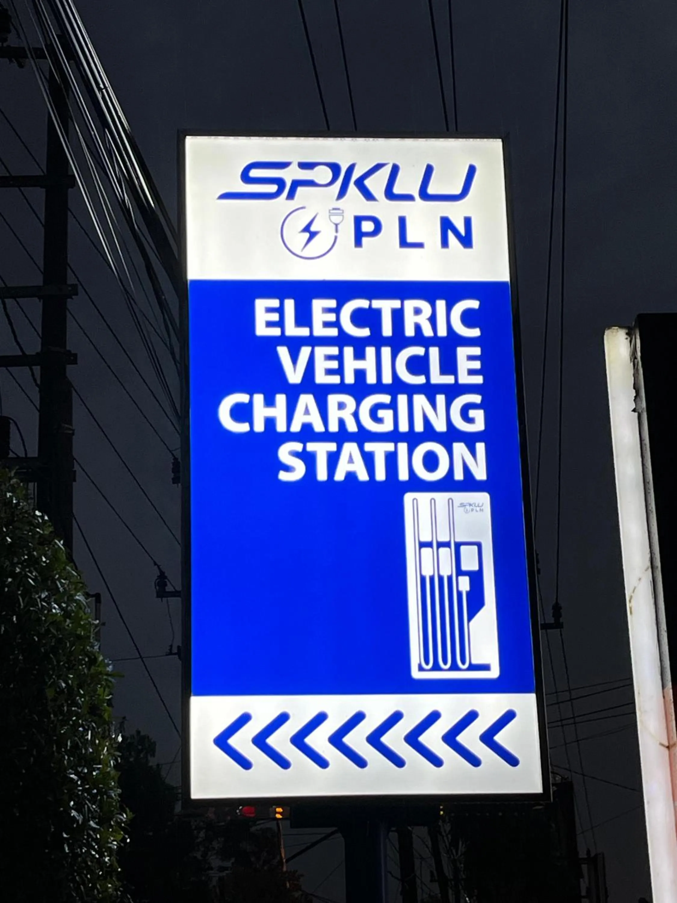 Area and facilities in Front One Hotel Purwodadi