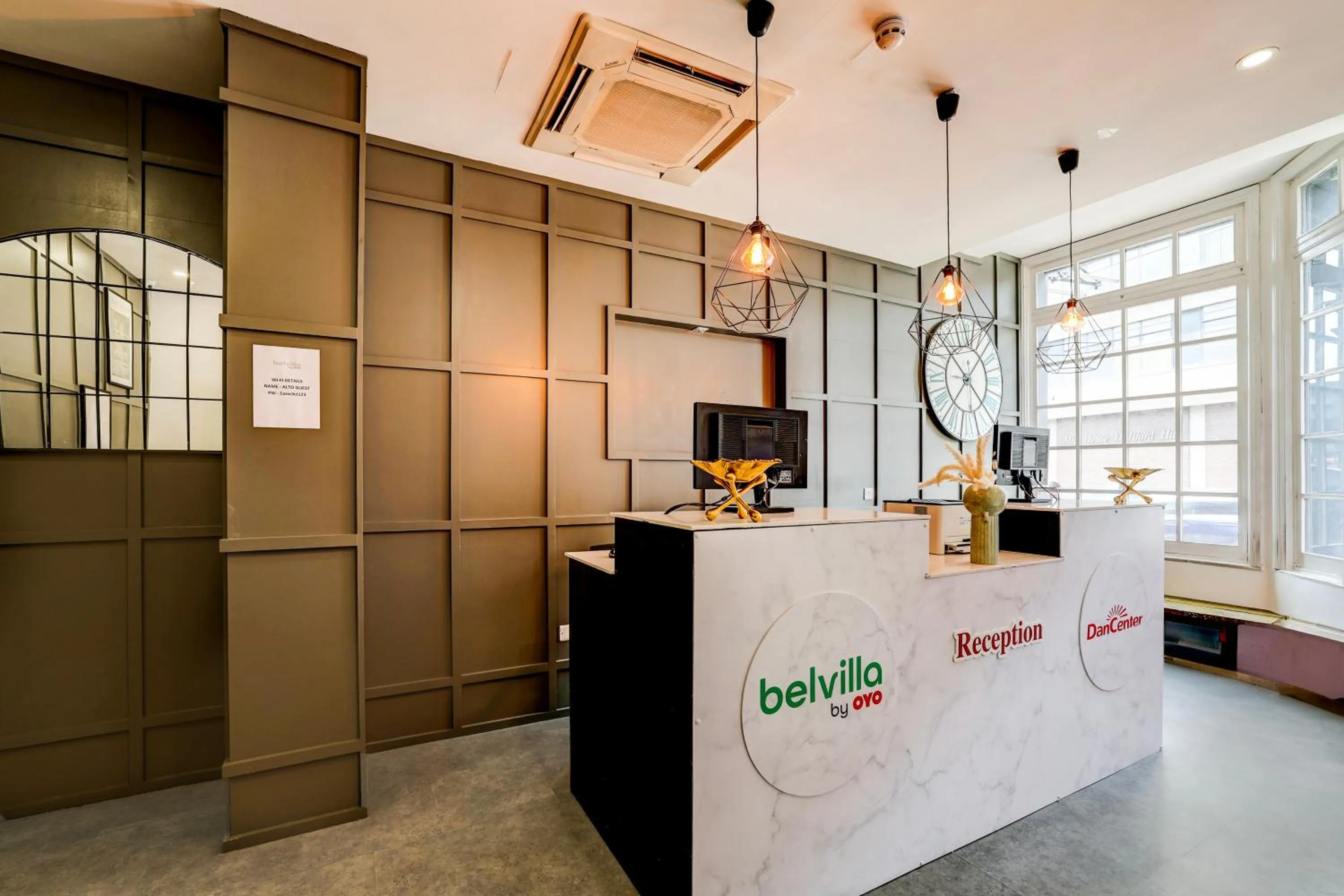 Lobby or reception in Belvilla Ilford Hill Hotel London
