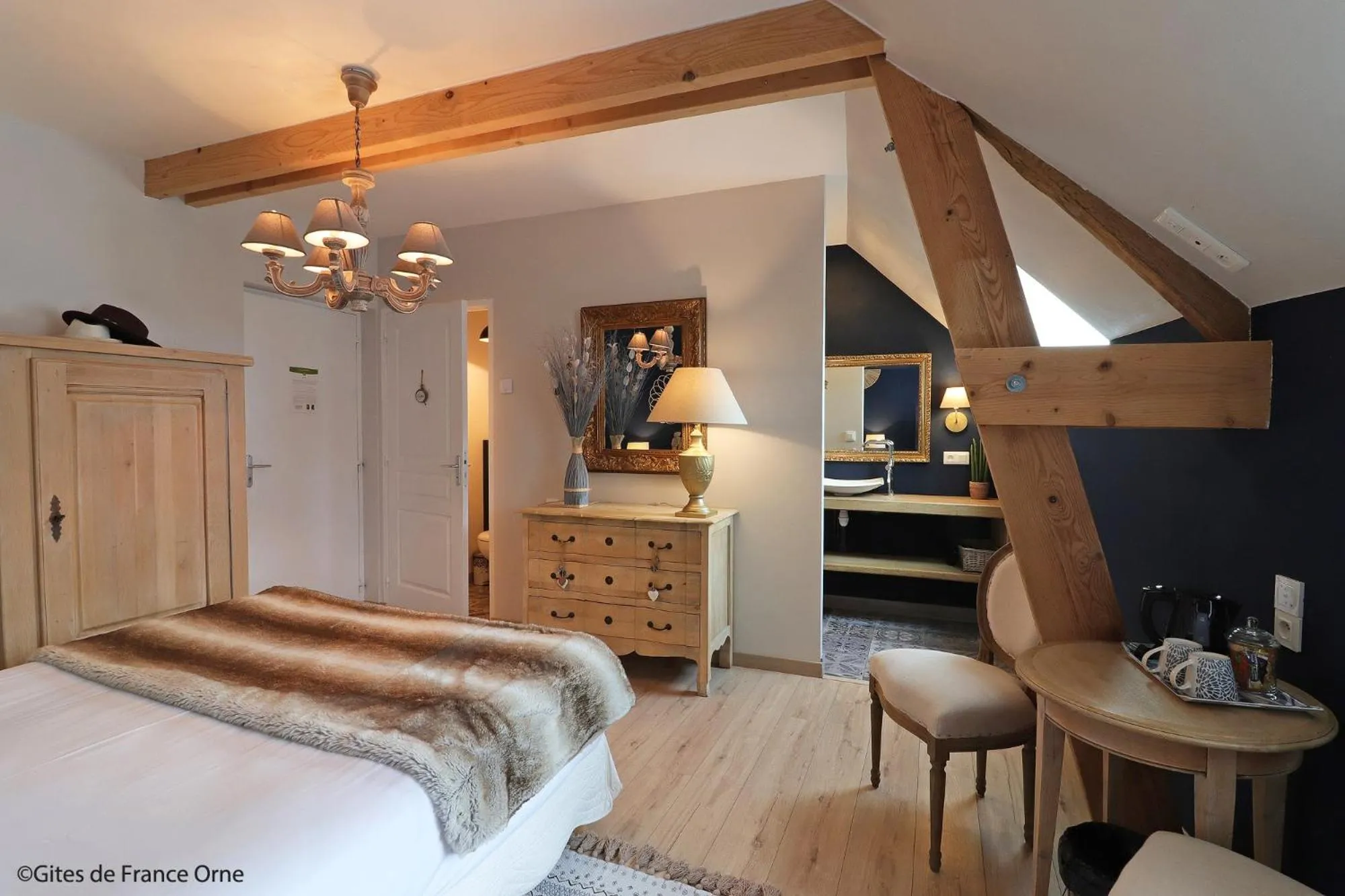 Bed in La Grange Bagnolaise