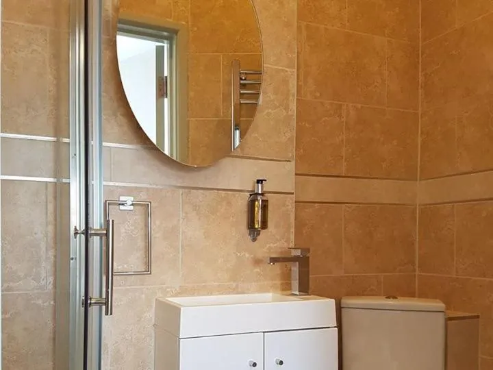 Bathroom in Forest House Hotel