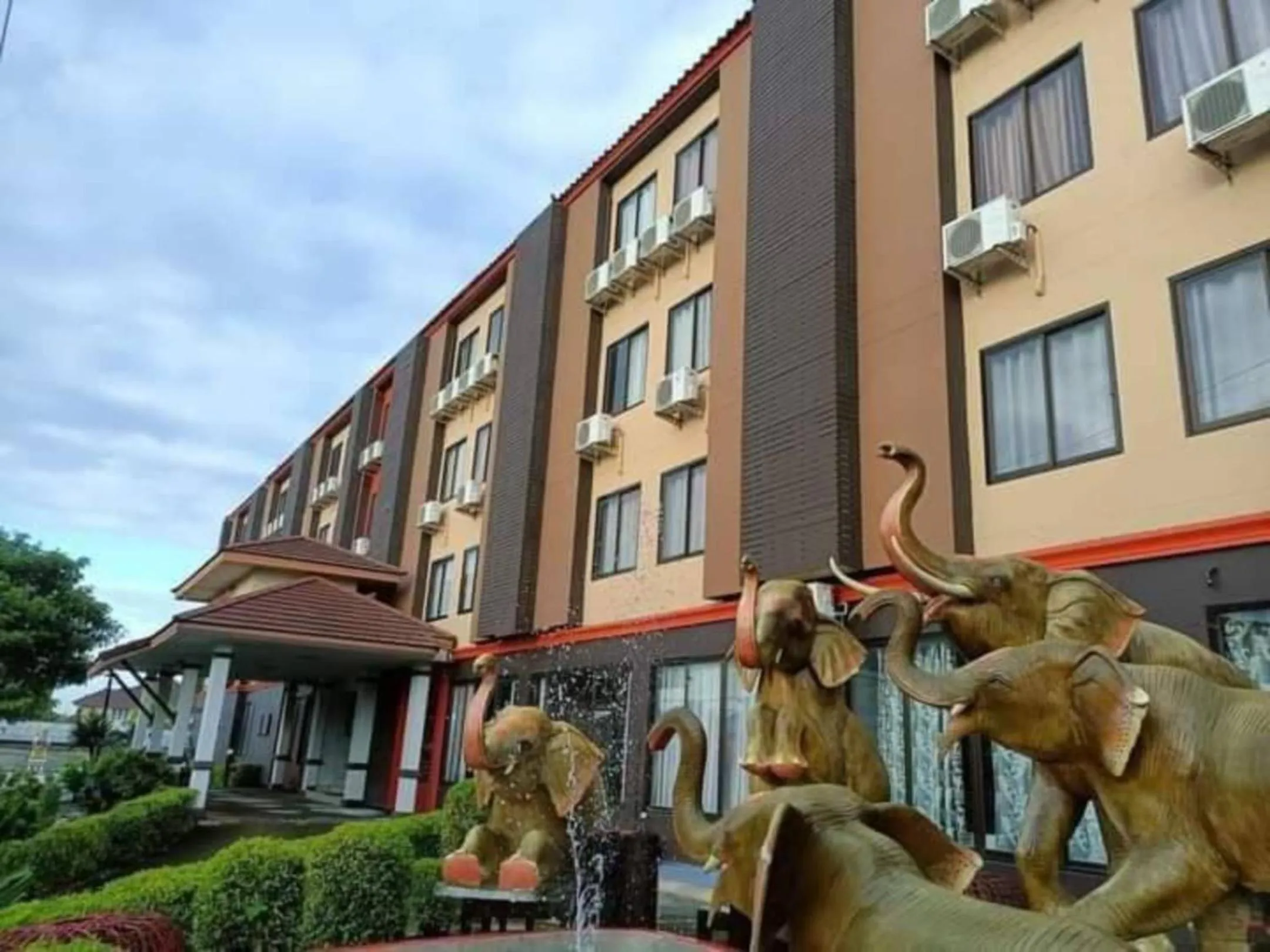 Property building in PS Hotel Saraburi