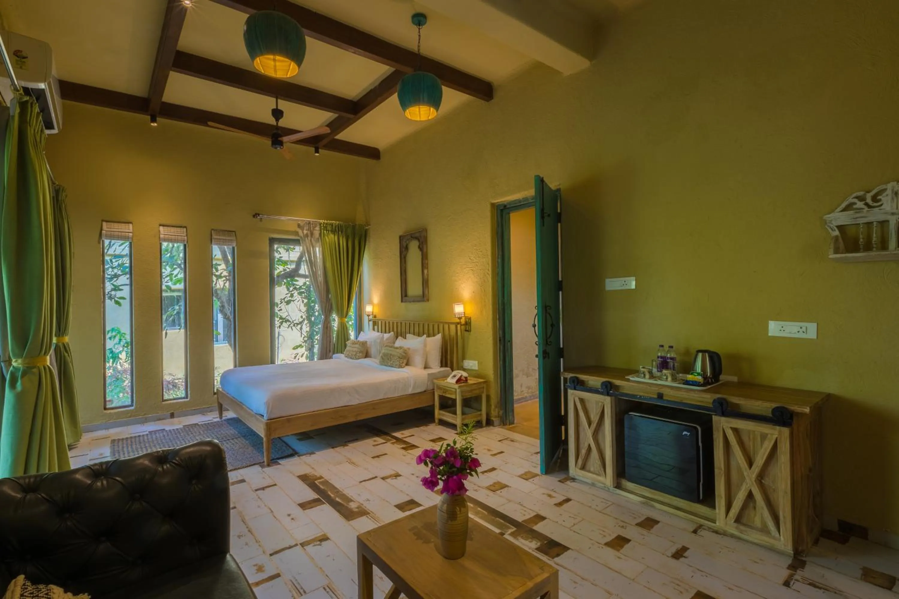 Bed in Vannraj Resort And Spa