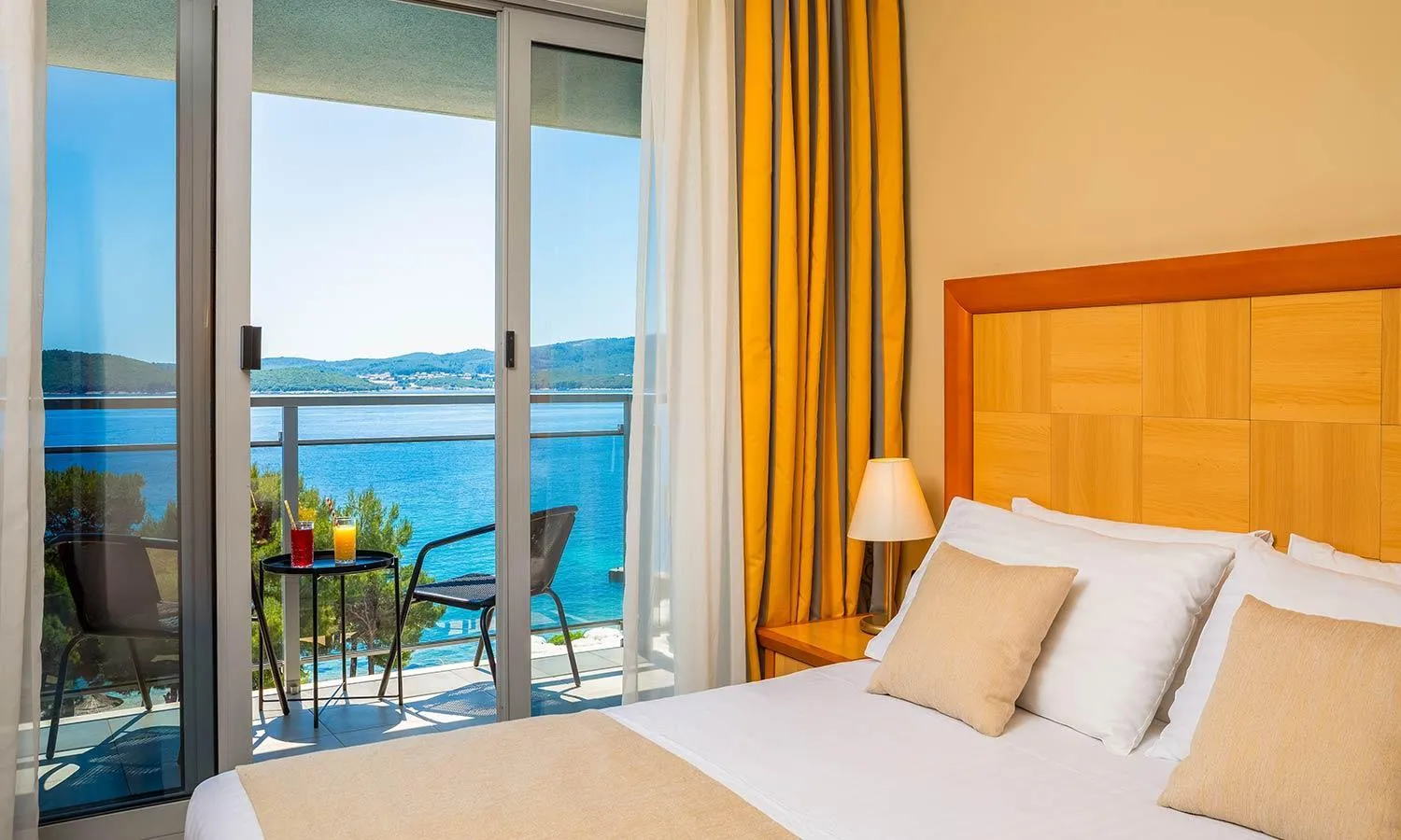 Bed in Aminess Vival Grand Azur Hotel