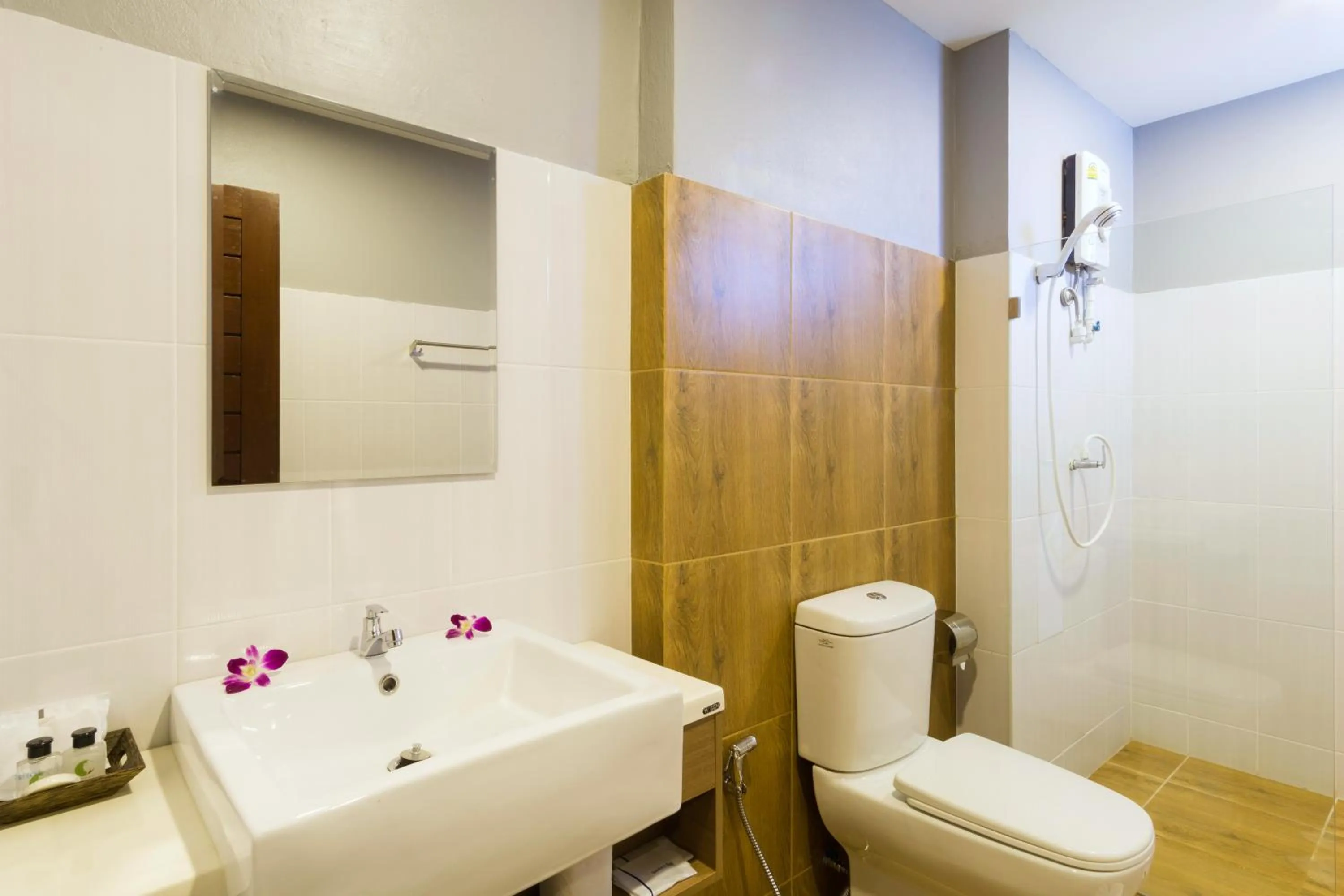 Bathroom in C Cha-Am Hotel