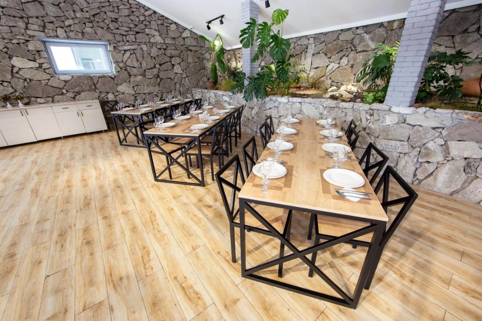 Restaurant/places to eat in Popock Tsaghkadzor